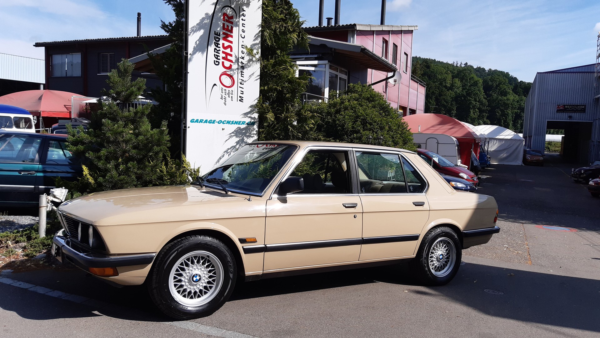 BMW 525