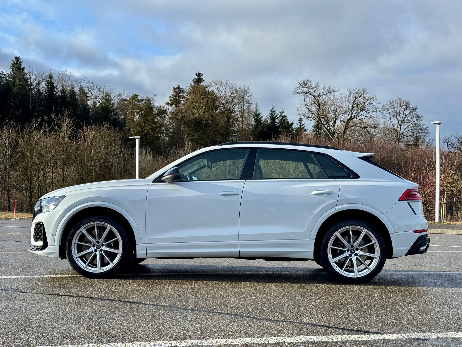 AUDI RSQ8 quattro tiptronic-image-2