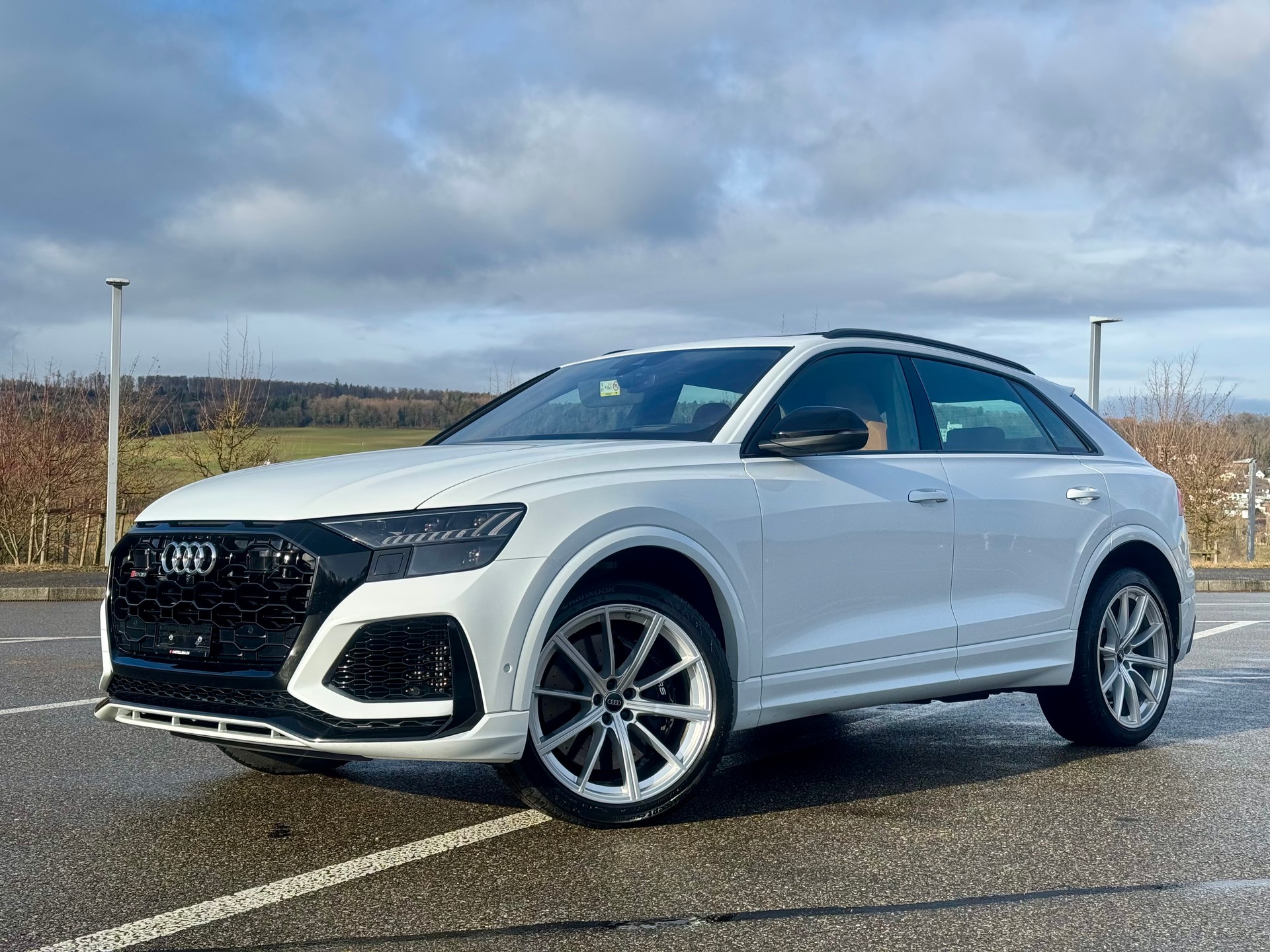 AUDI RSQ8 quattro tiptronic