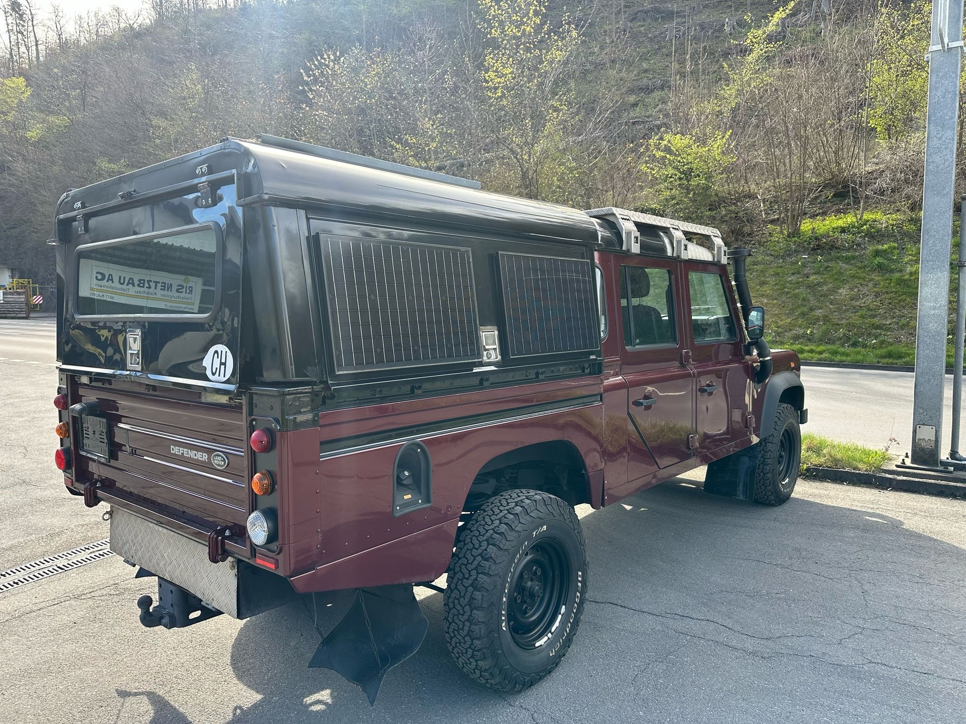 LAND ROVER Defender 130 2.2 TD4 DC High Capacity Pick Up-image-8