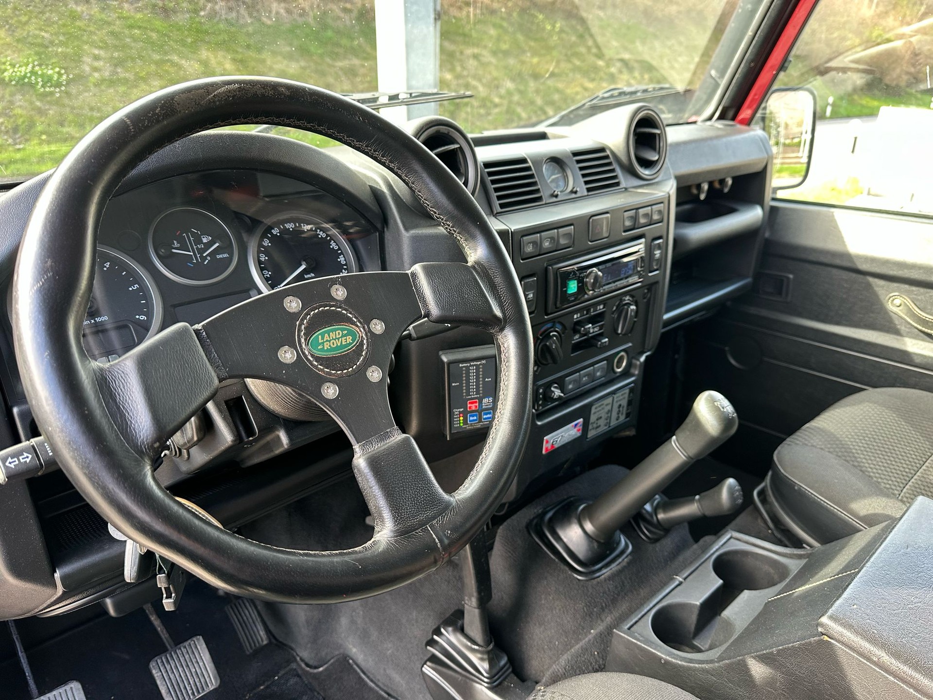LAND ROVER Defender 130 2.2 TD4 DC High Capacity Pick Up-image-15