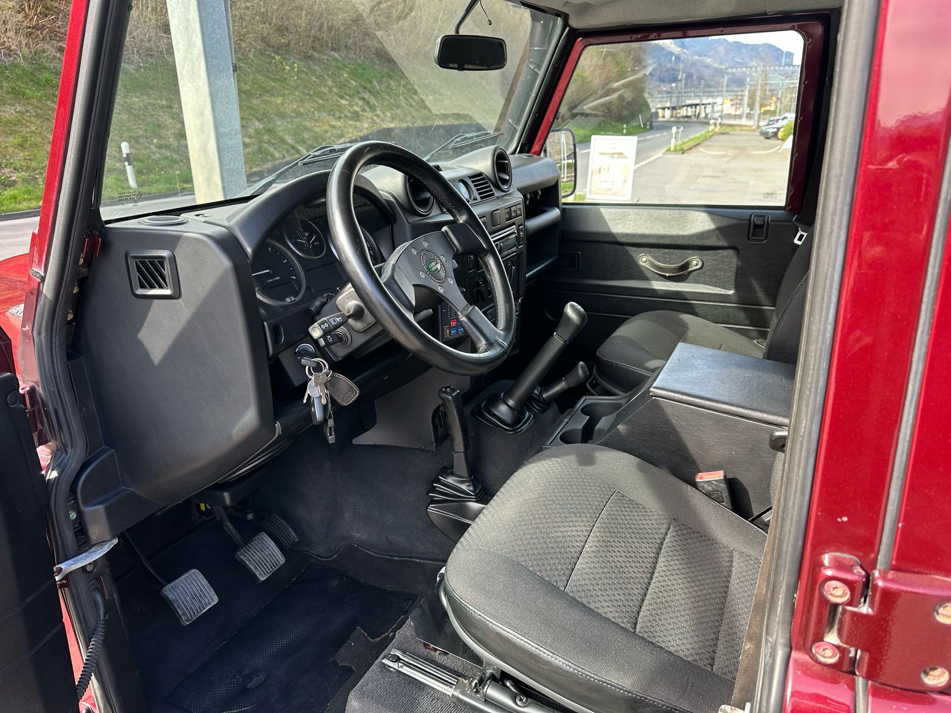 LAND ROVER Defender 130 2.2 TD4 DC High Capacity Pick Up-image-13