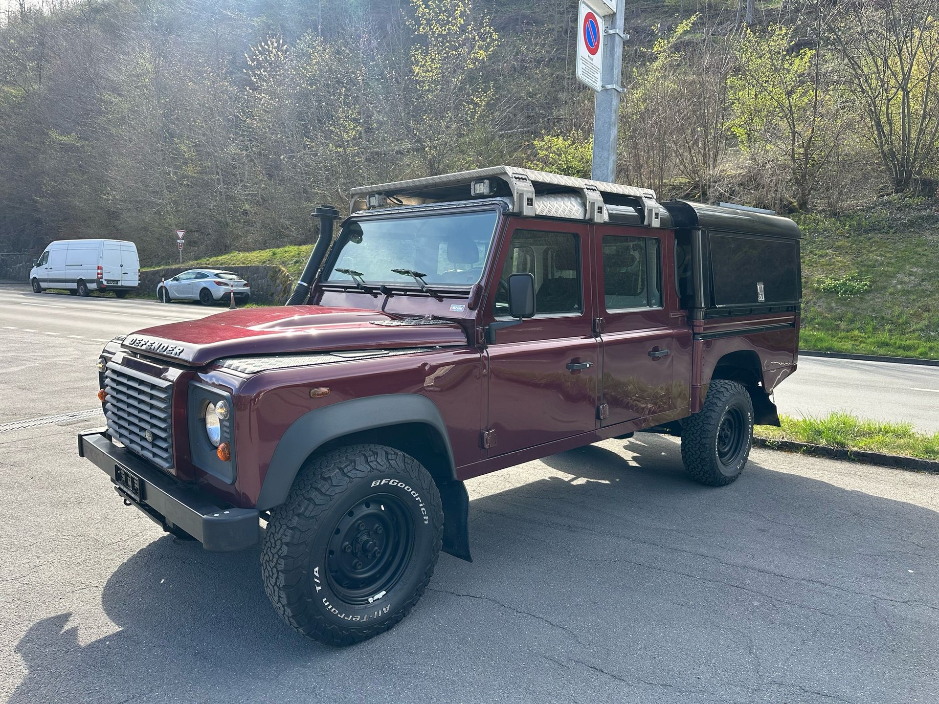 LAND ROVER Defender 130 2.2 TD4 DC High Capacity Pick Up-showroom-element-2