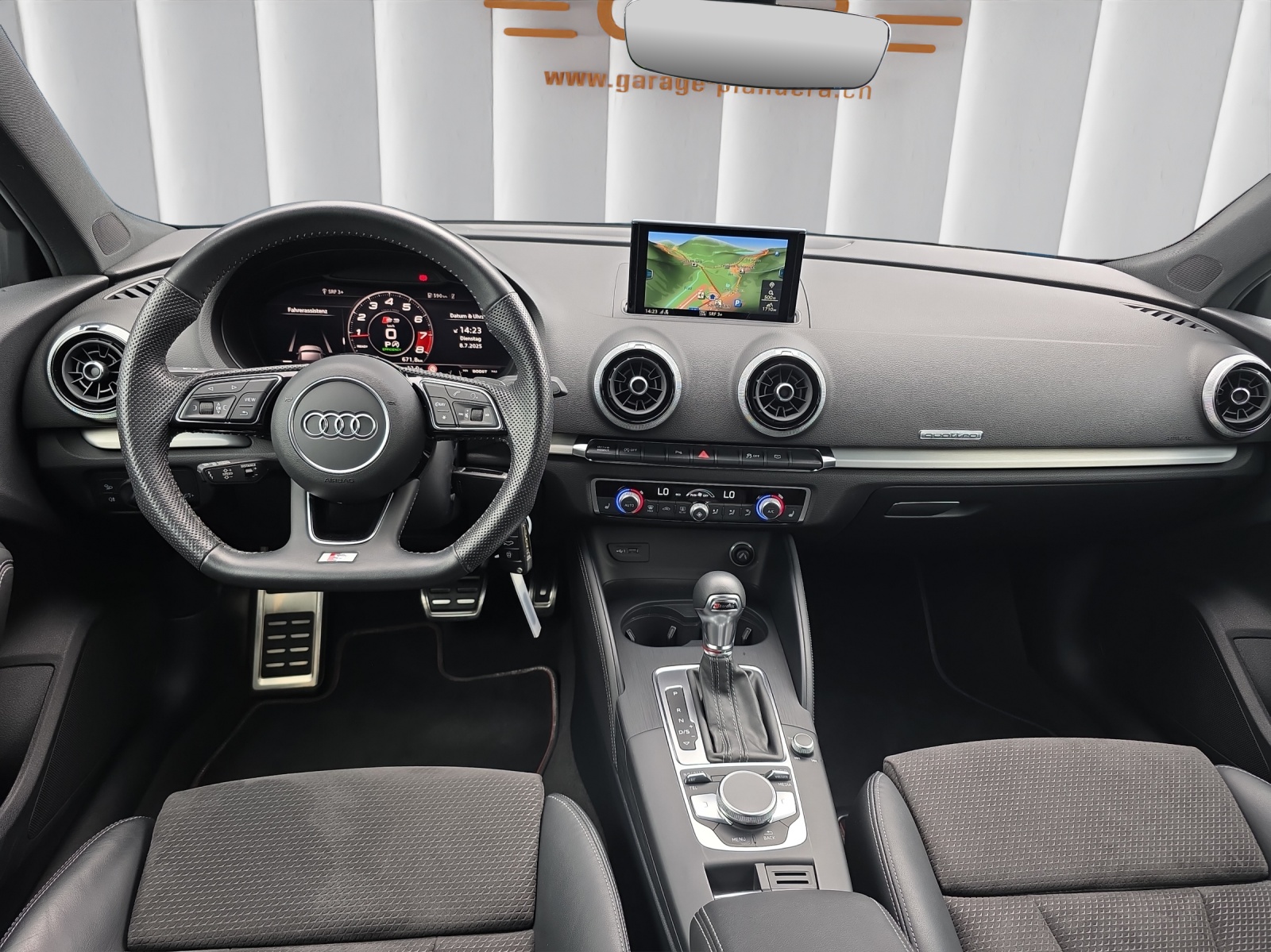 AUDI S3 Sportback 2.0 T FSI quattro S-Tronic-image-8
