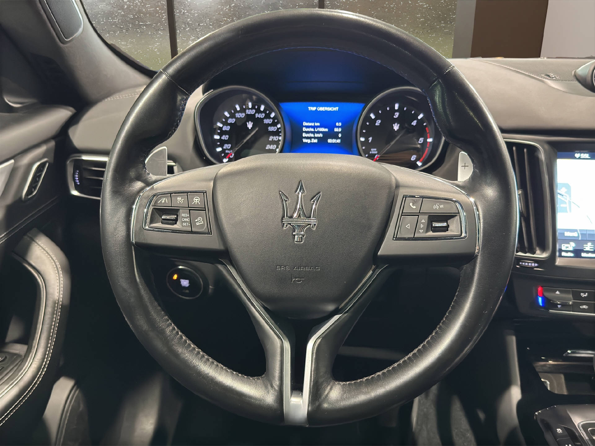 MASERATI Levante 3.0 V6 D-image-9