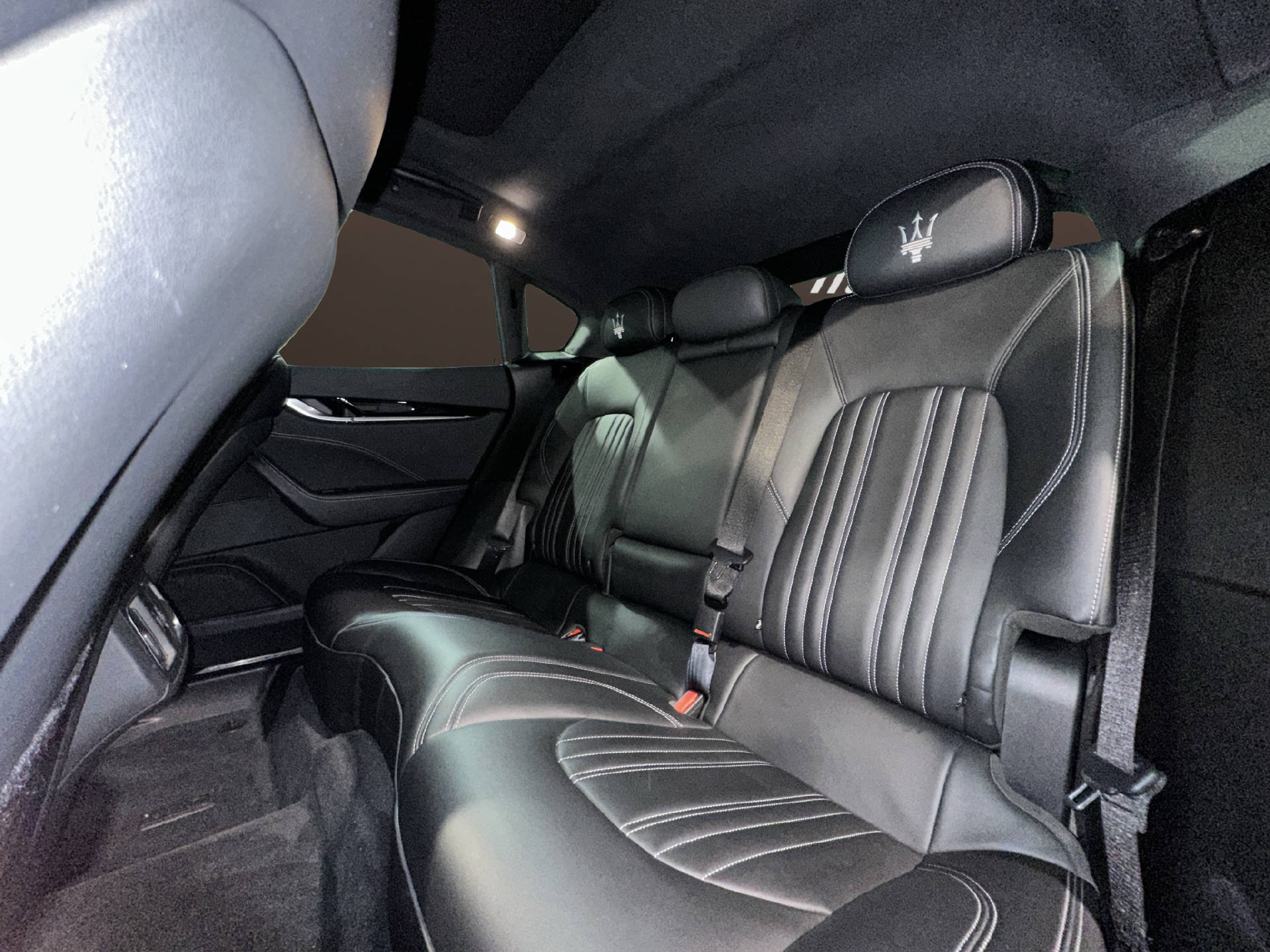 MASERATI Levante 3.0 V6 D-image-11