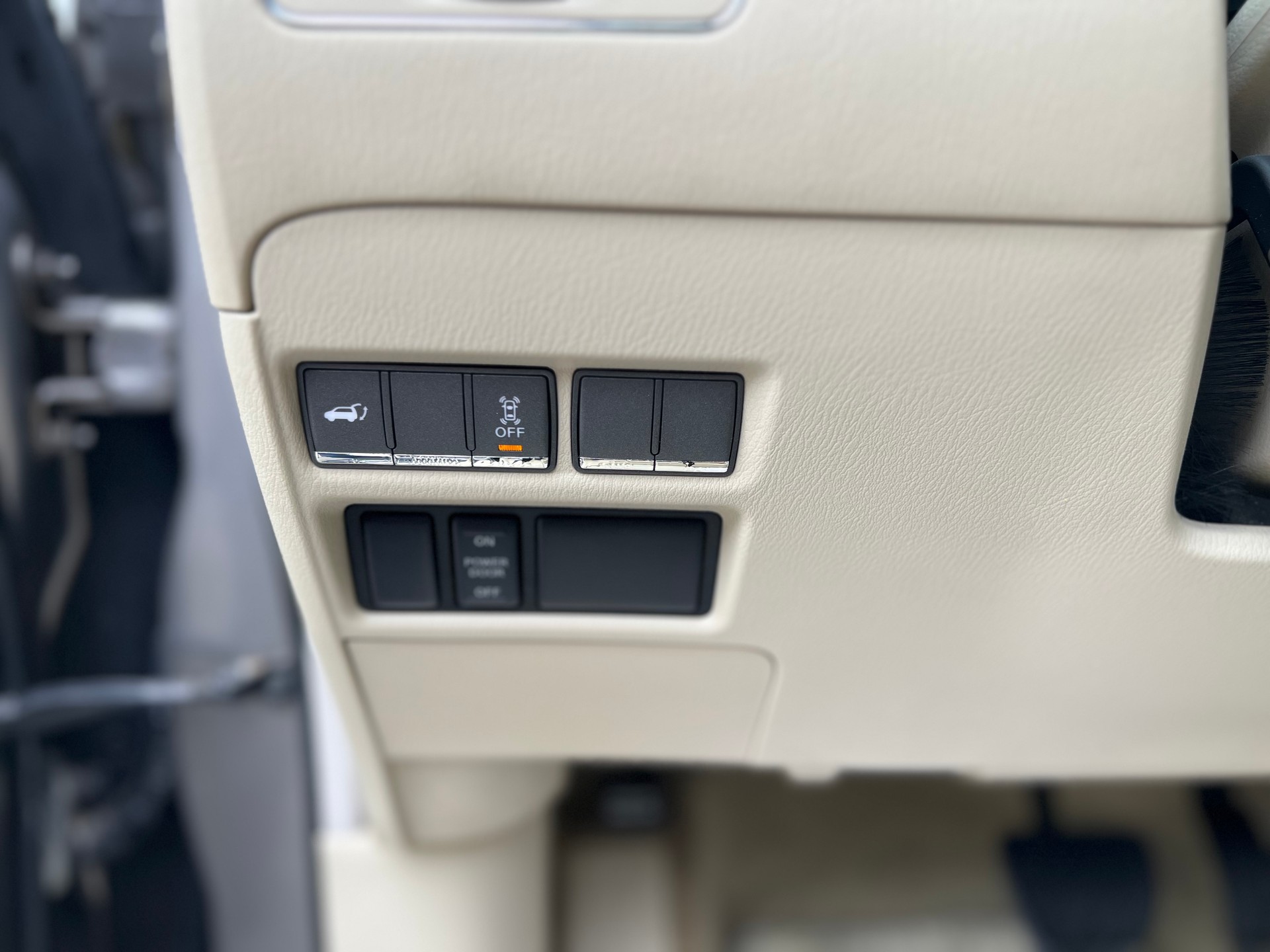 NISSAN Patrol Platinum V8-image-23