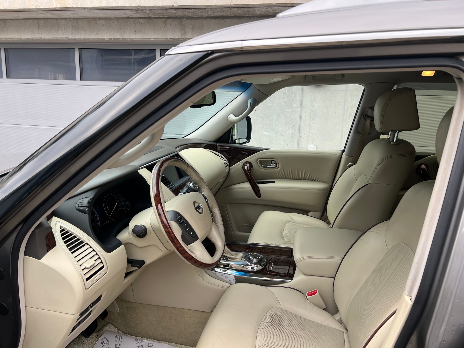 NISSAN Patrol Platinum V8-image-8