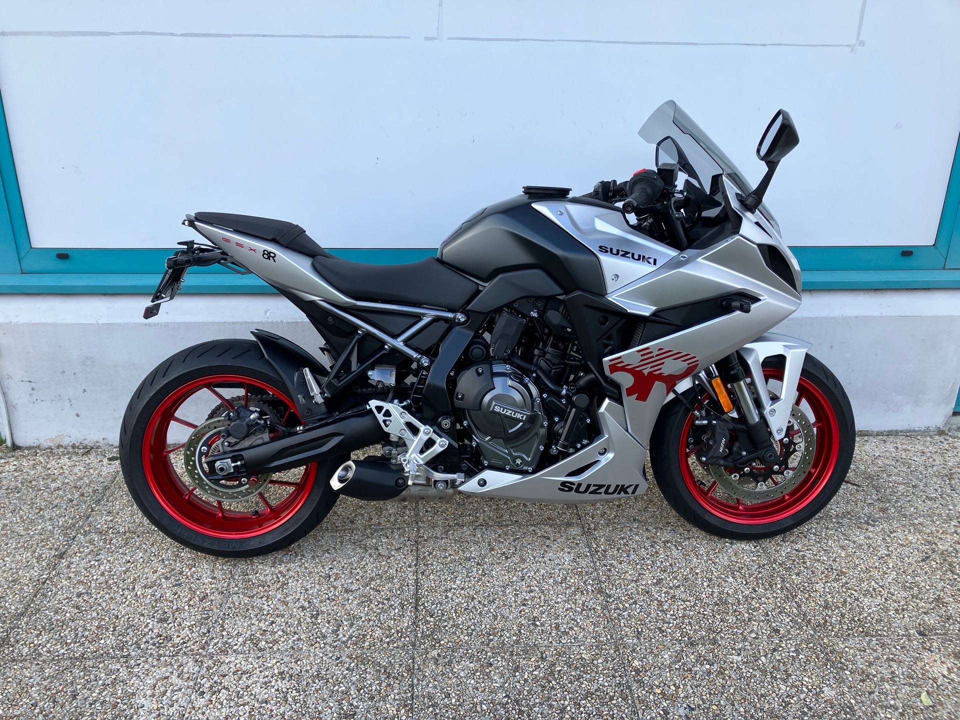SUZUKI GSX 8 R-image-0