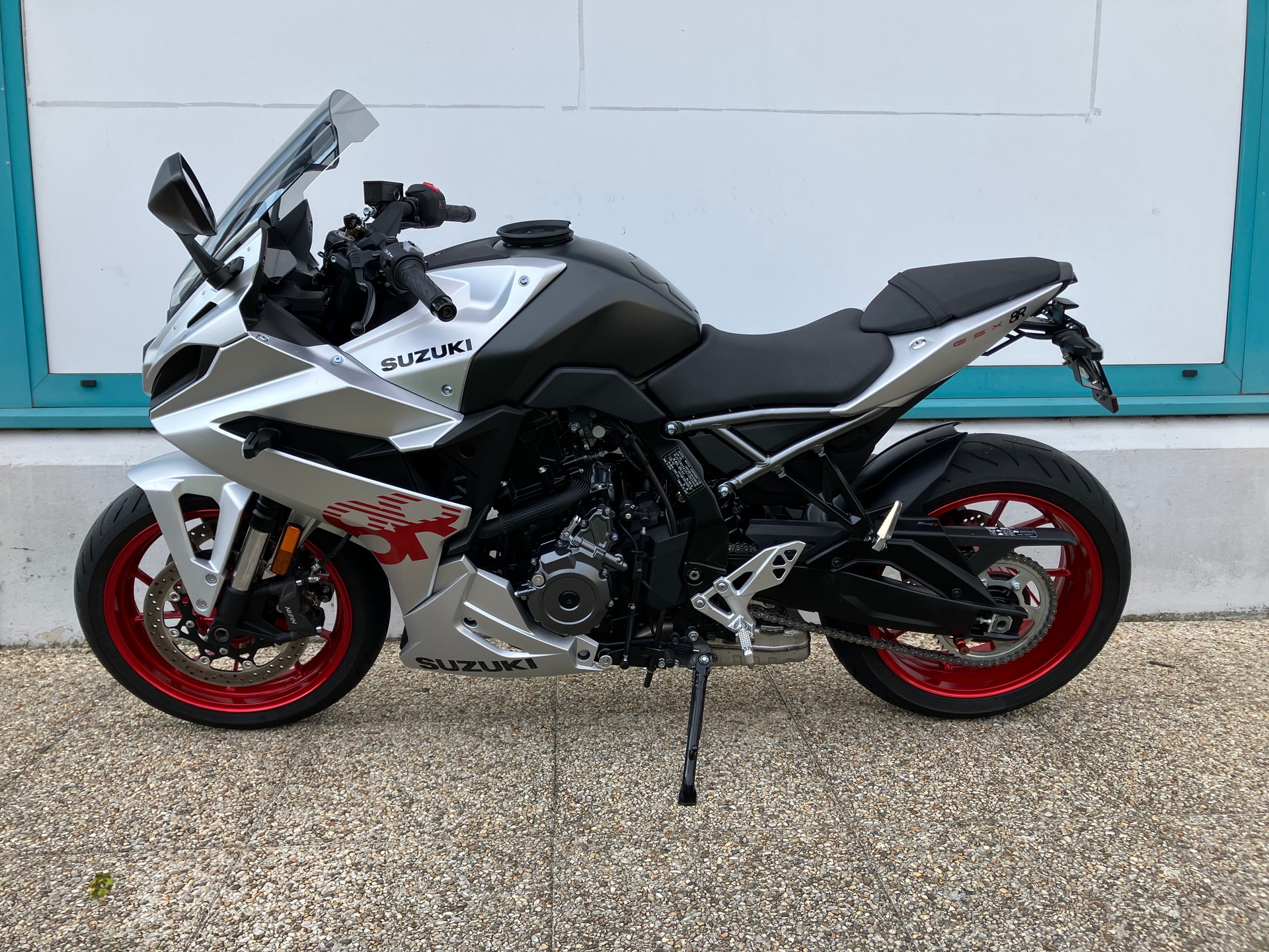 SUZUKI GSX 8 R-image-3