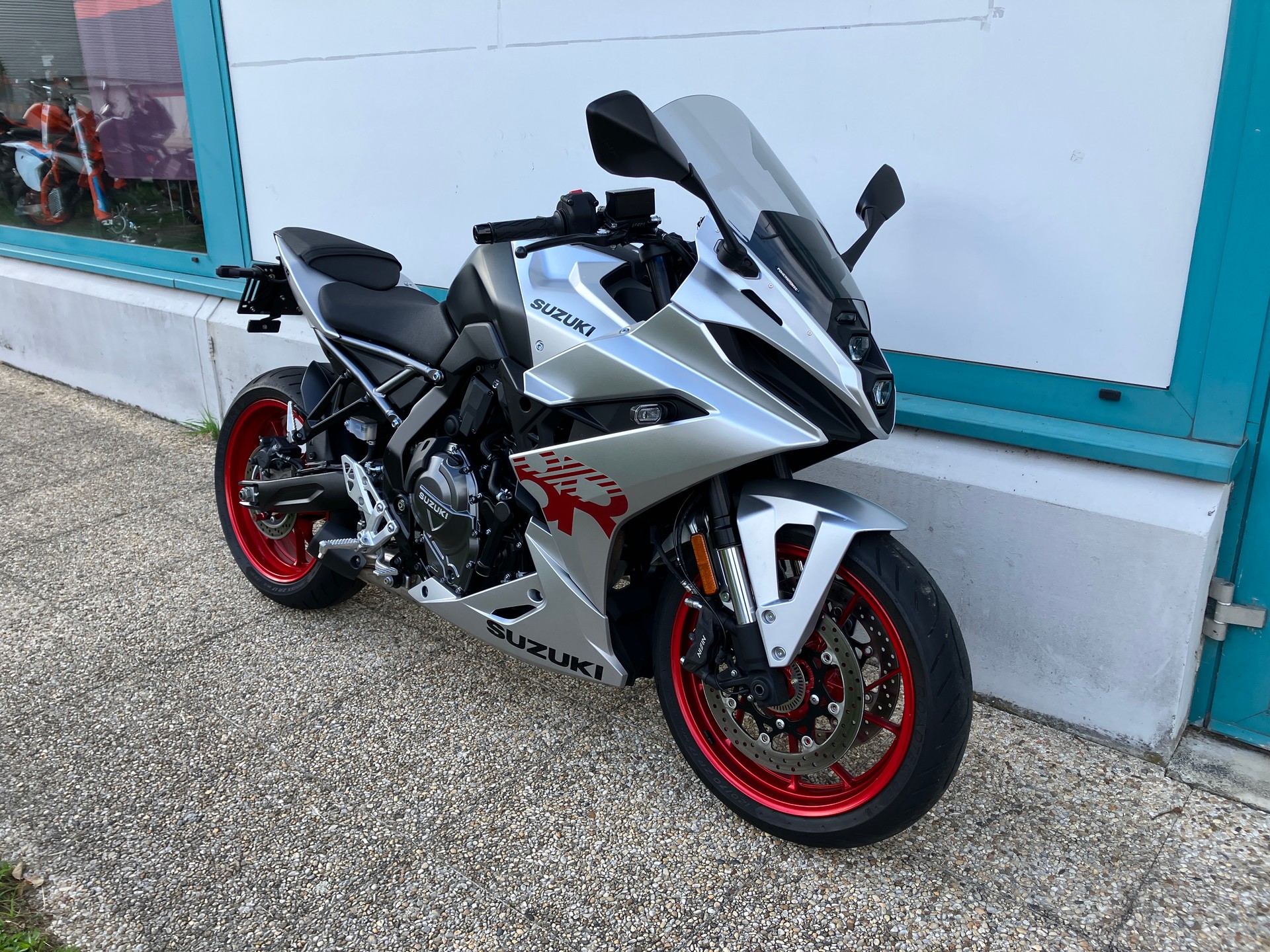 SUZUKI GSX 8 R-image-1