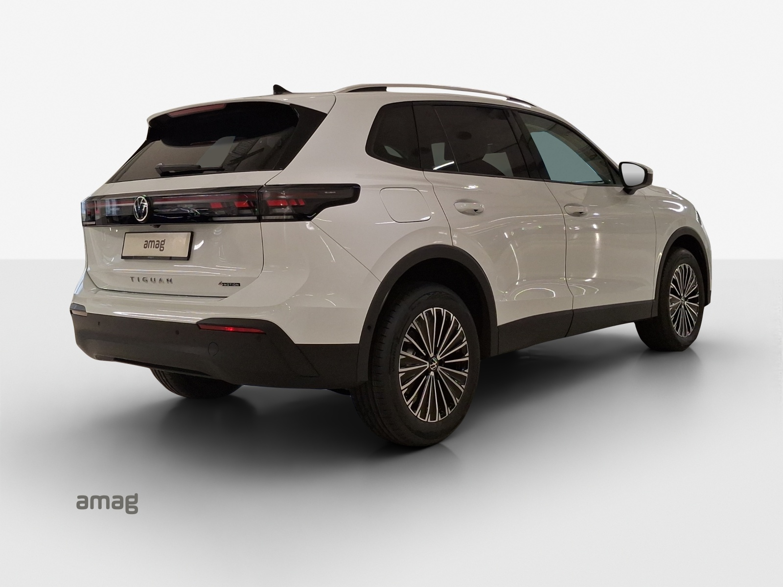 VW Tiguan 2.0 TSI DSG United 4Motion-image-4