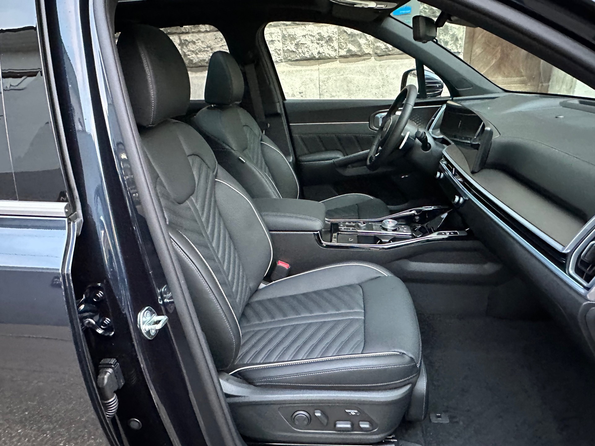 KIA Sorento 1.6 T-GDi HEV 7P Style-image-8