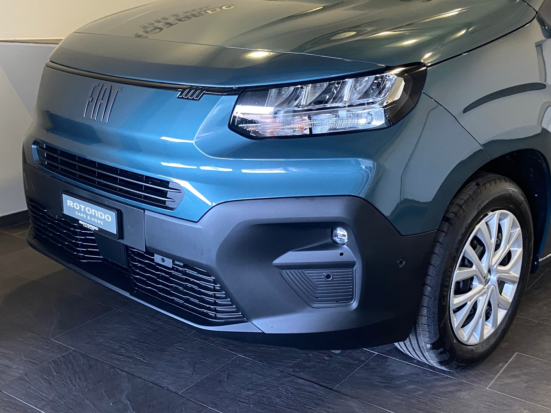 FIAT Doblo L2 1.5 BlueHDi Automat - 7 Plätze-showroom-element-2