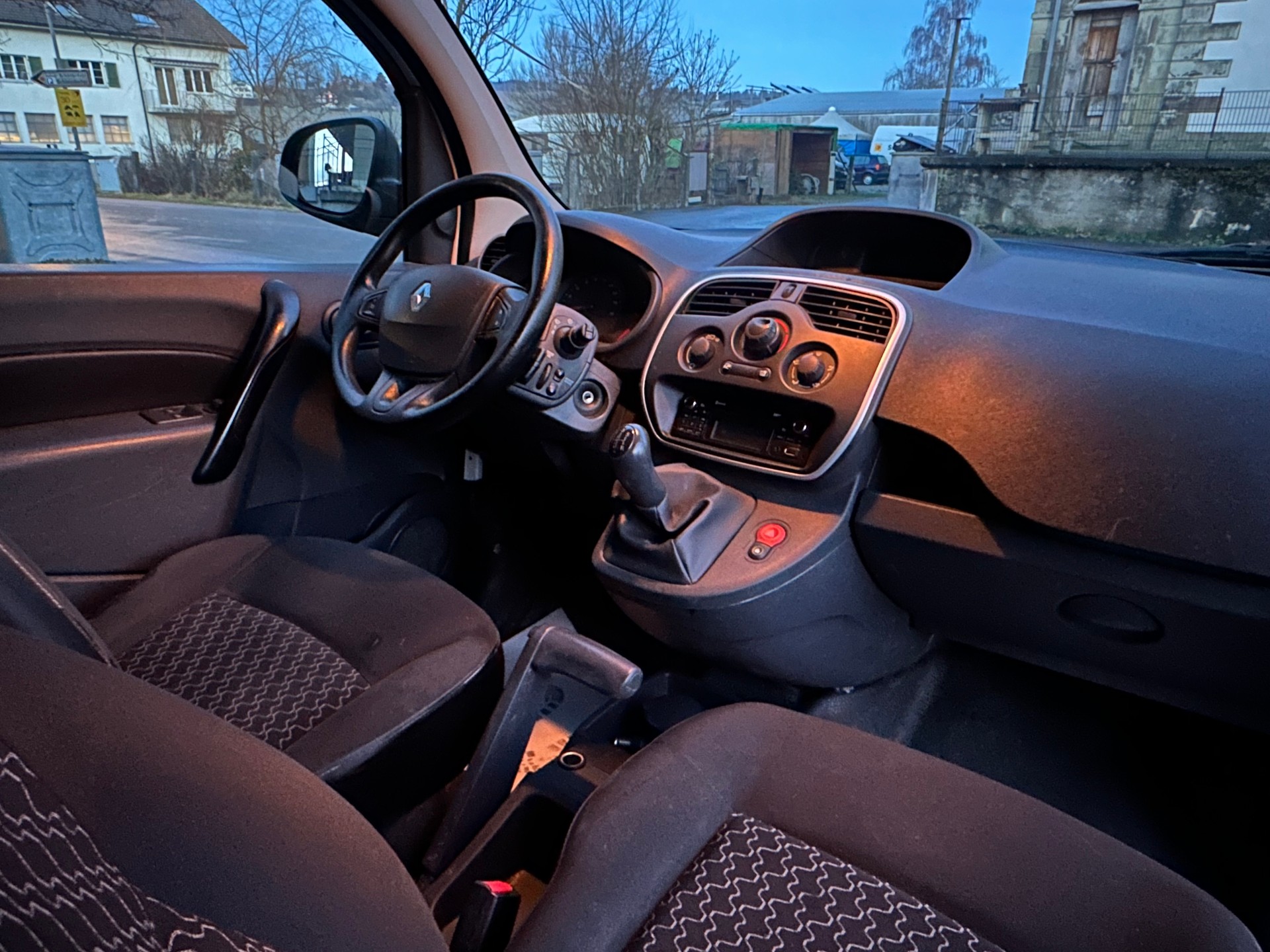 RENAULT KANGOO MAXI-image-14