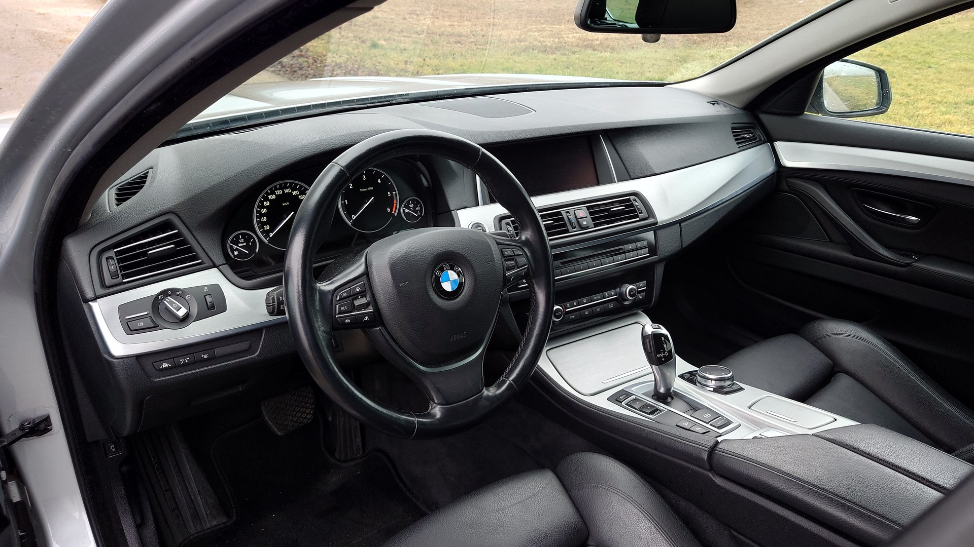 BMW 530d Touring xDrive Steptronic-image-11