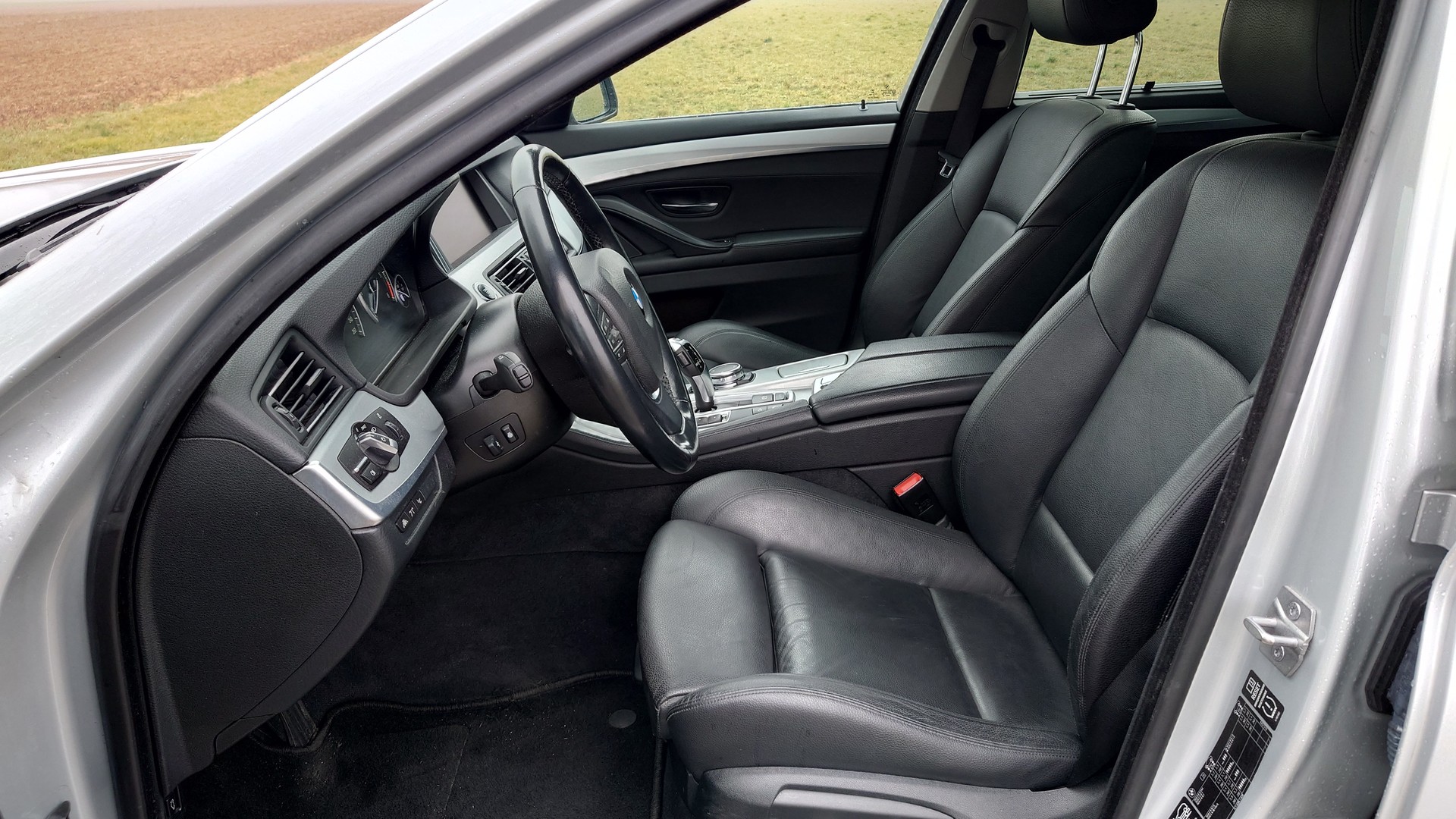 BMW 530d Touring xDrive Steptronic-image-13