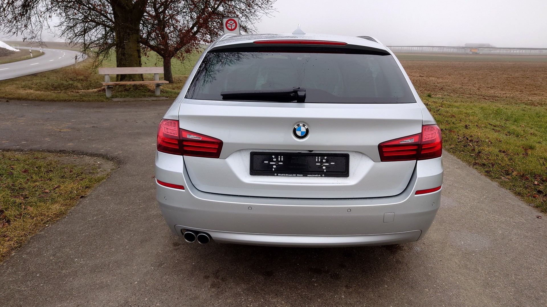 BMW 530d Touring xDrive Steptronic-showroom-element-3
