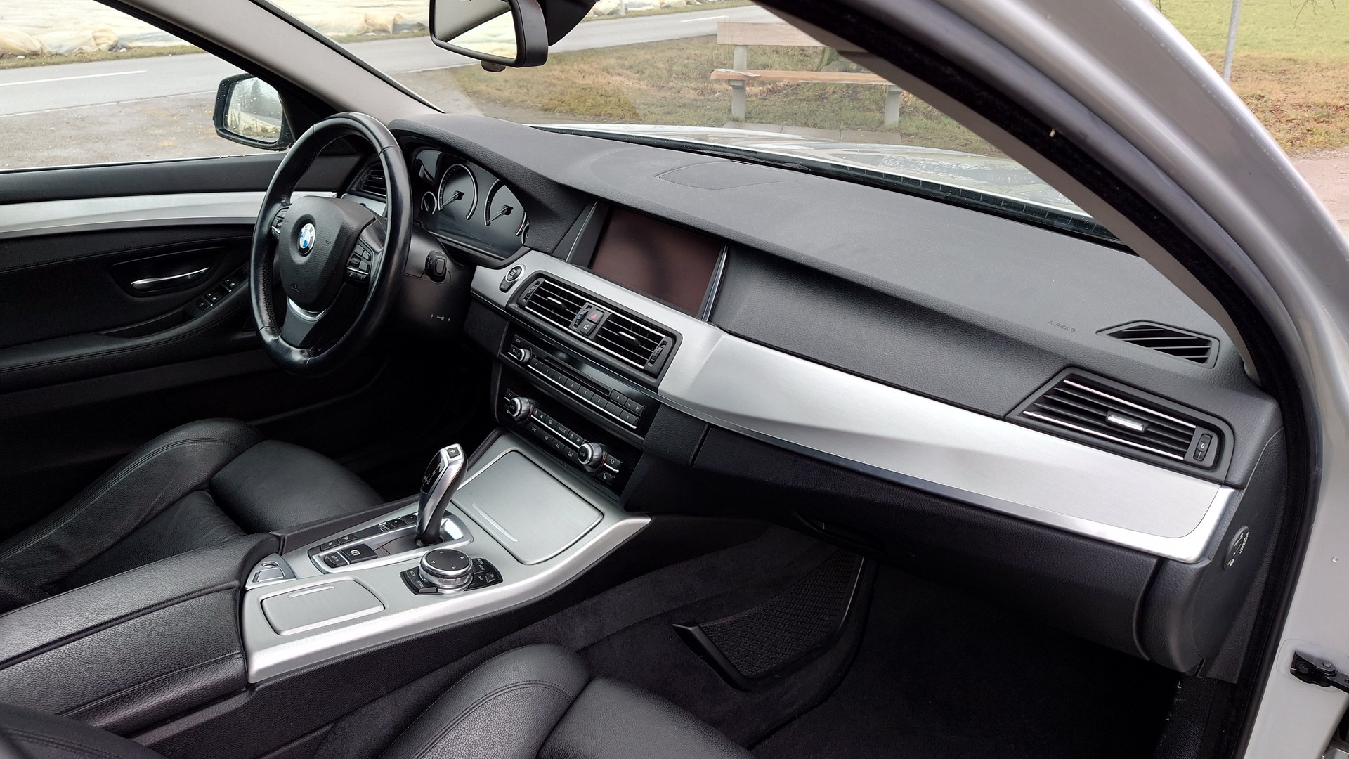 BMW 530d Touring xDrive Steptronic-image-10