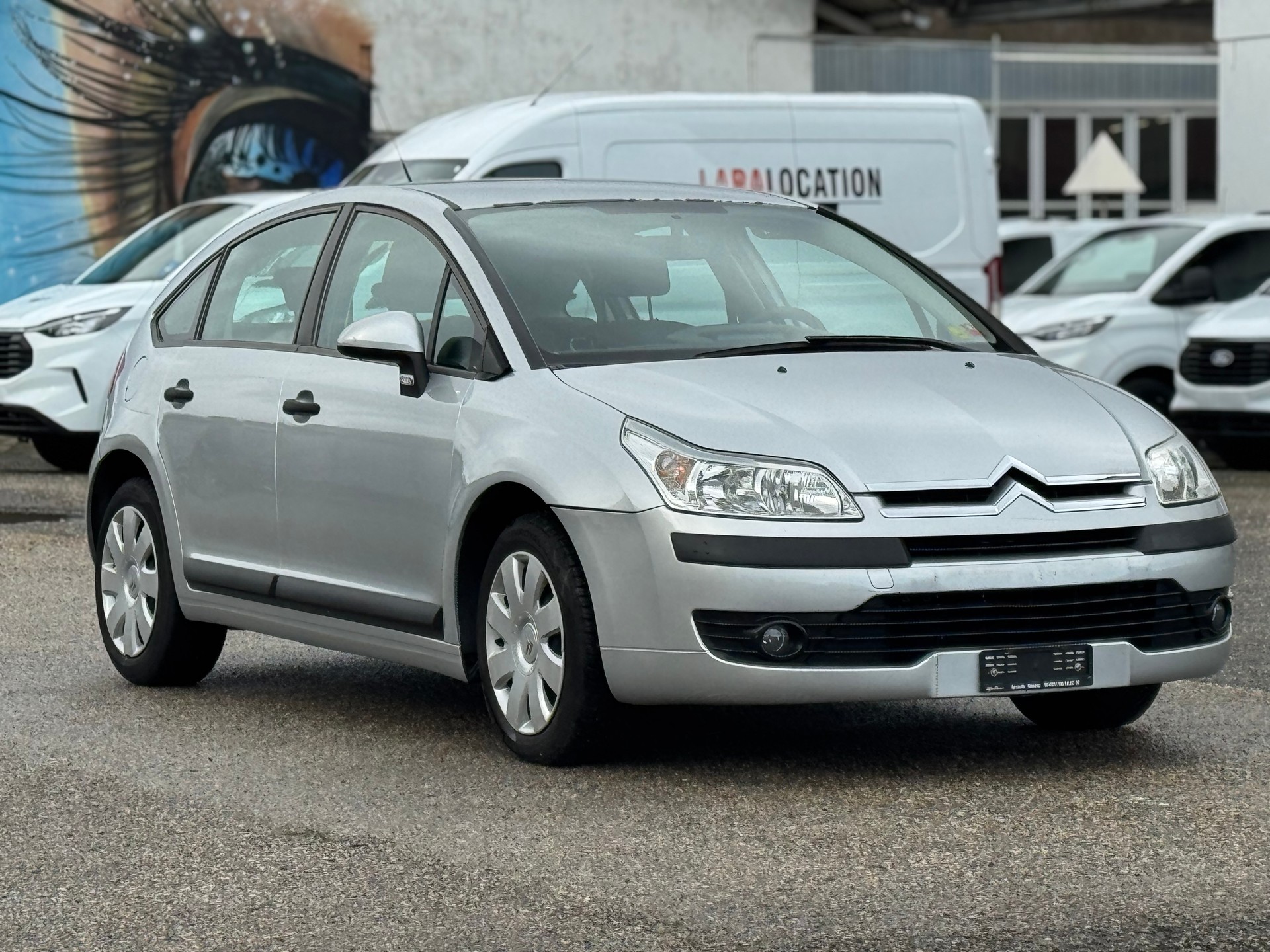 CITROEN C4 Berline 1.6i 16V VTR-image-2