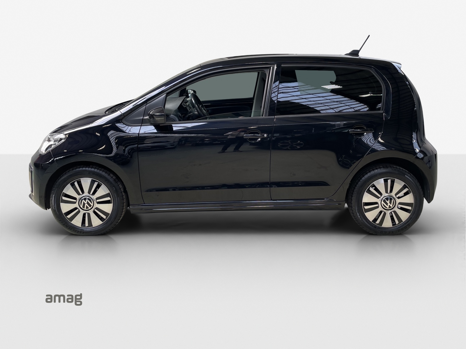 VW e-Up-showroom-element-2