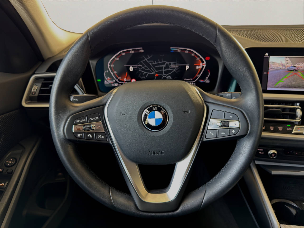 BMW 320d xDrive 190PS Touring-image-11