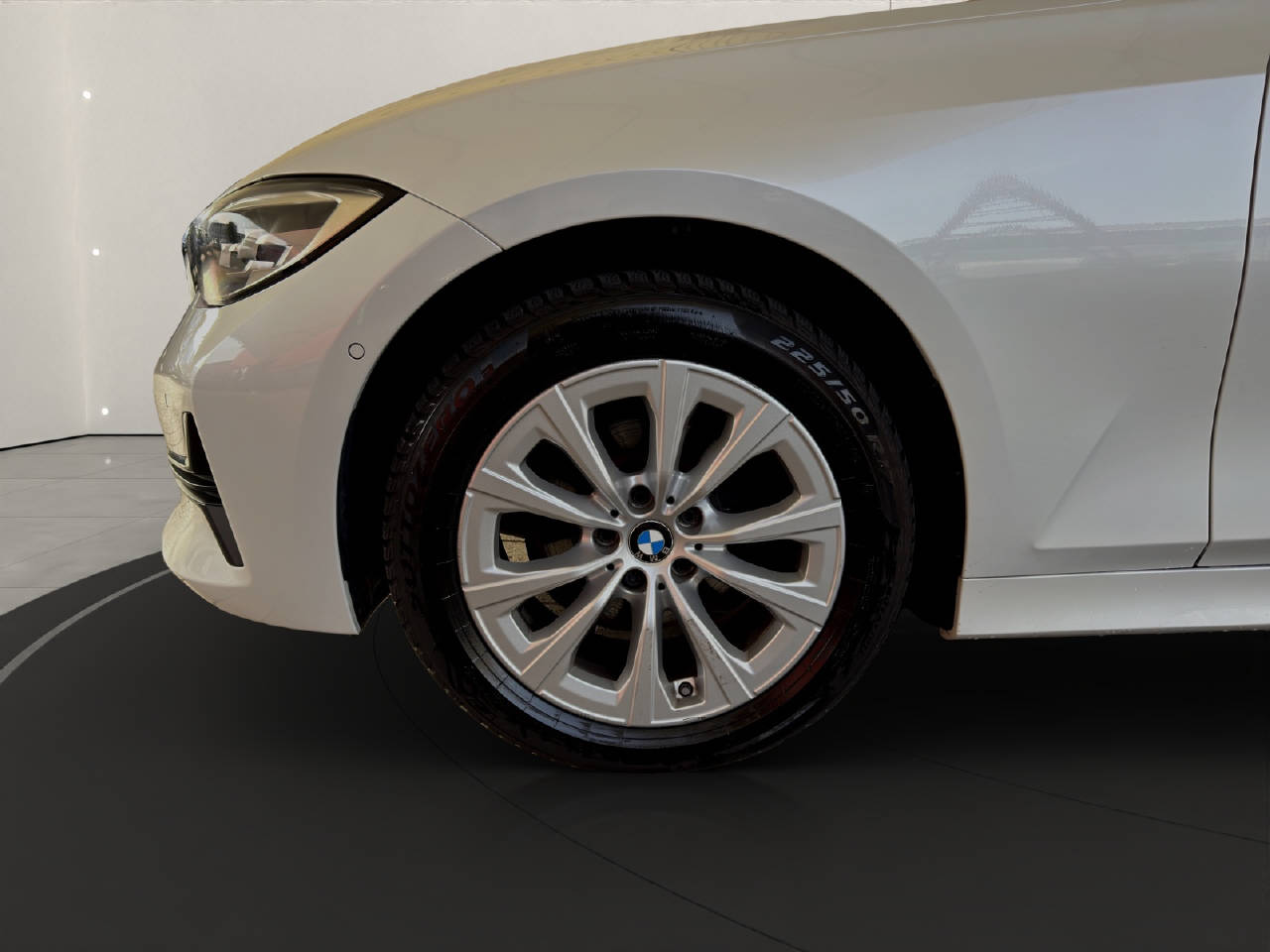 BMW 320d xDrive 190PS Touring-image-16
