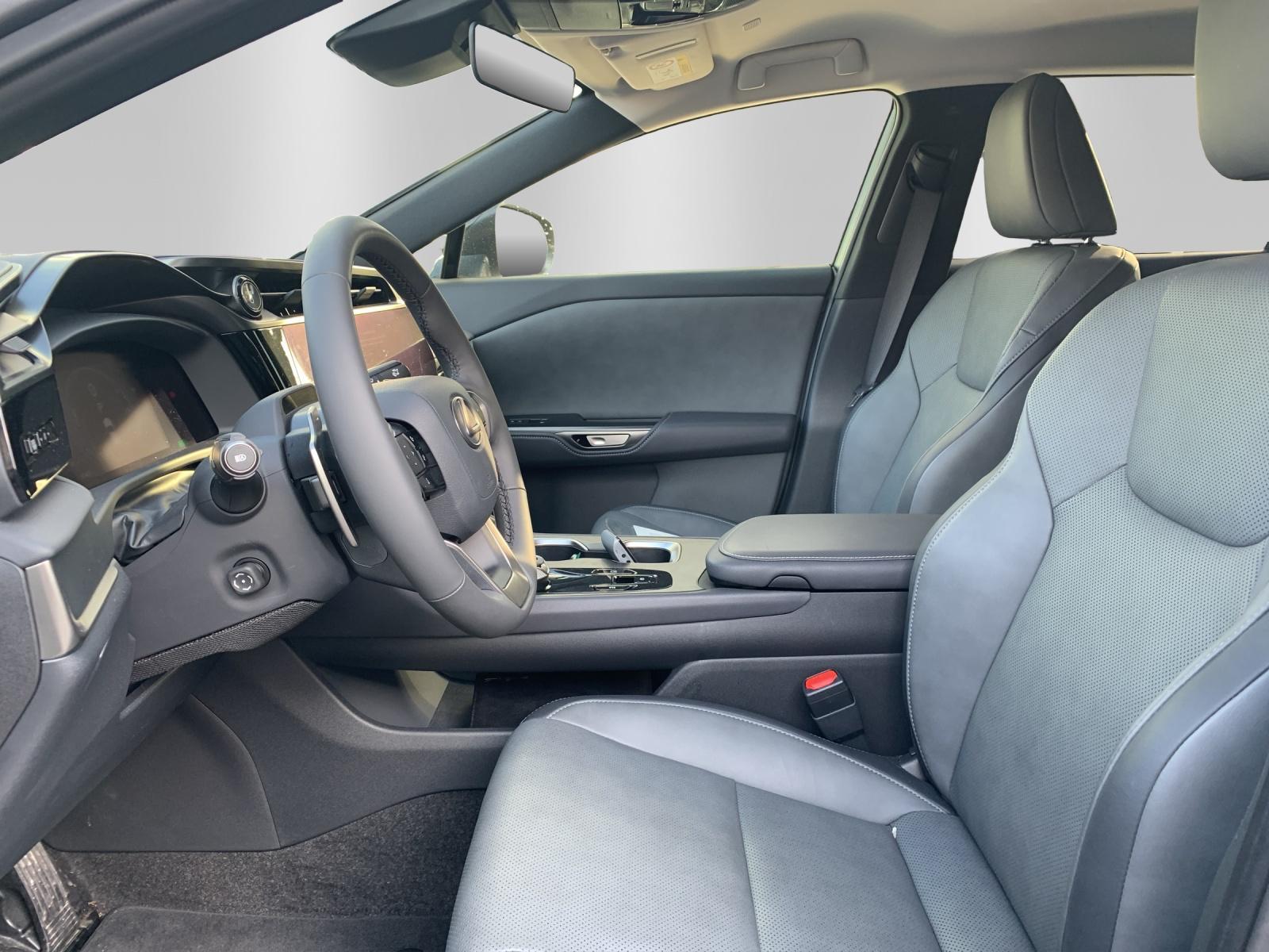 LEXUS RZ 450e Comfort-image-7