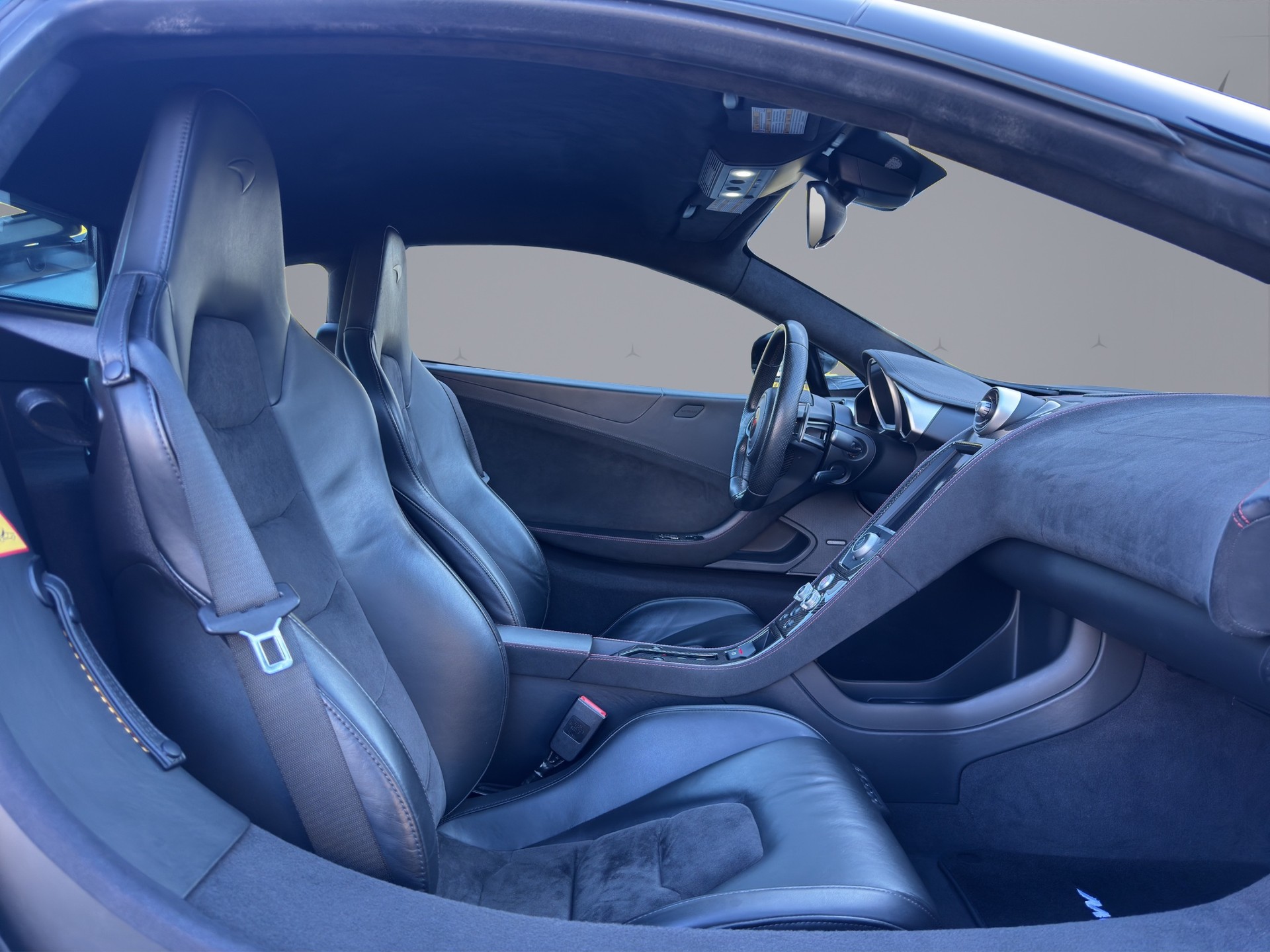 McLAREN MP4-12C Coupé 3.8 V8 SSG-image-15