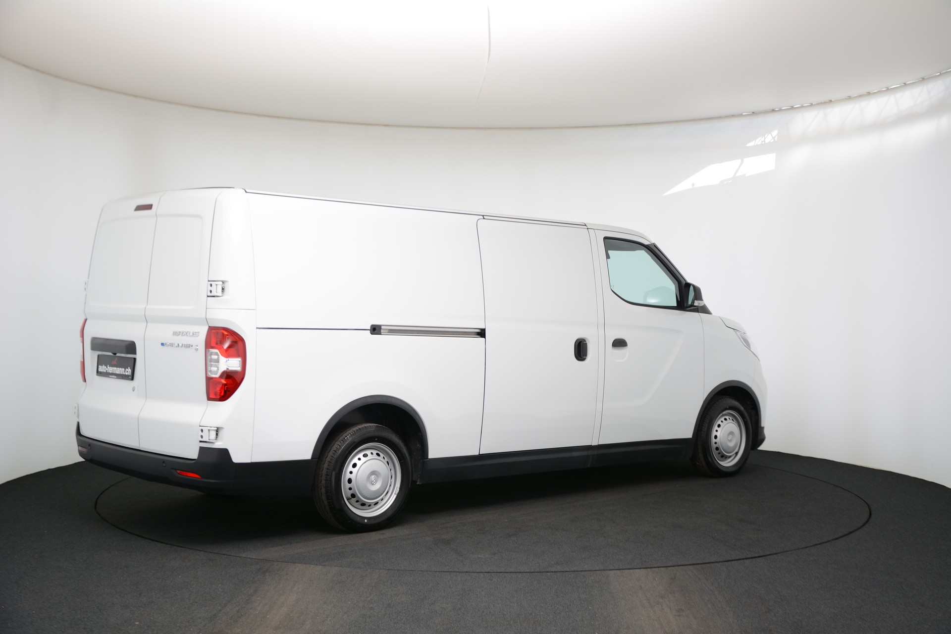 MAXUS eDELIVER 3 Kastenaufbau L2 50kWh-image-15