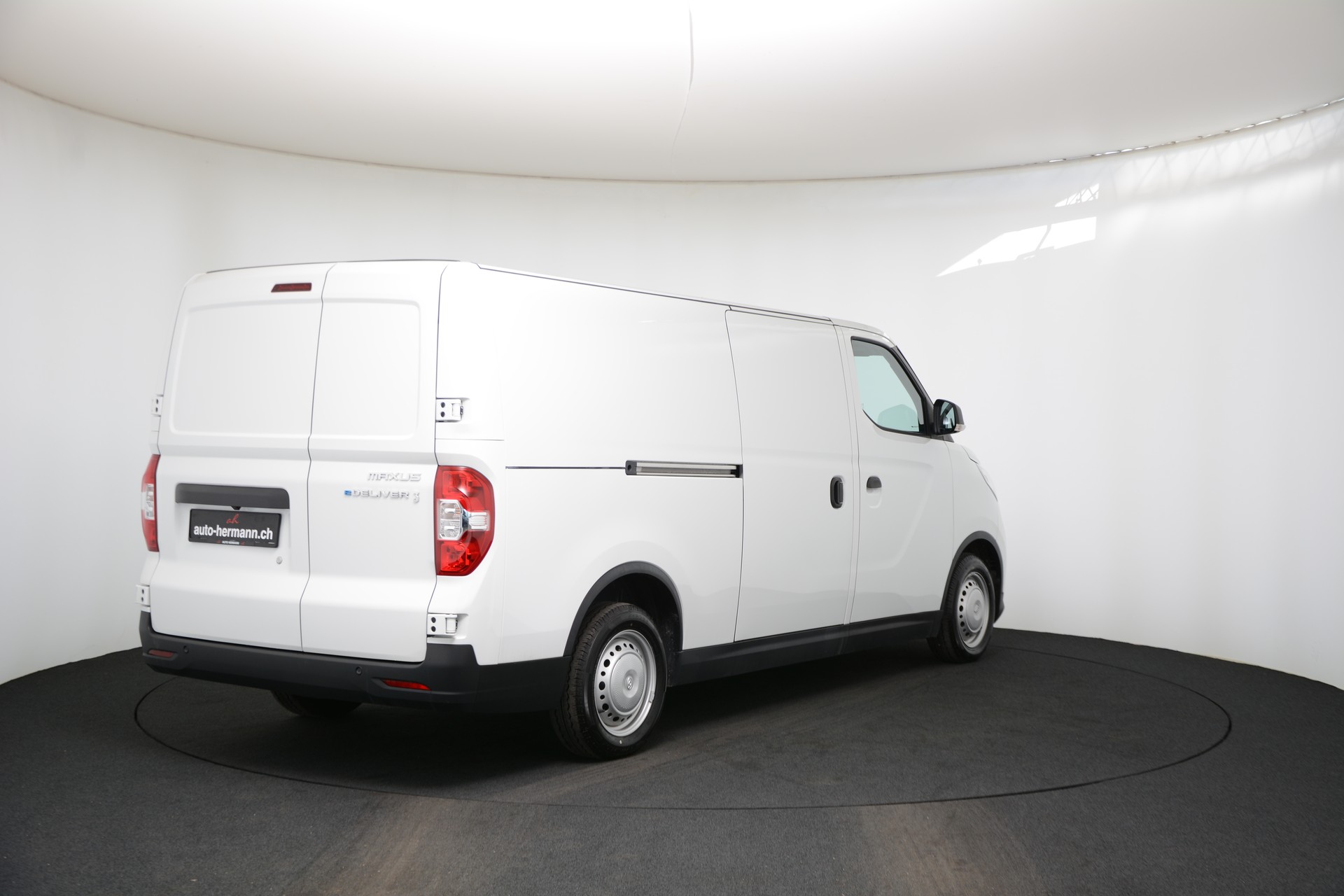 MAXUS eDELIVER 3 Kastenaufbau L2 50kWh-image-14