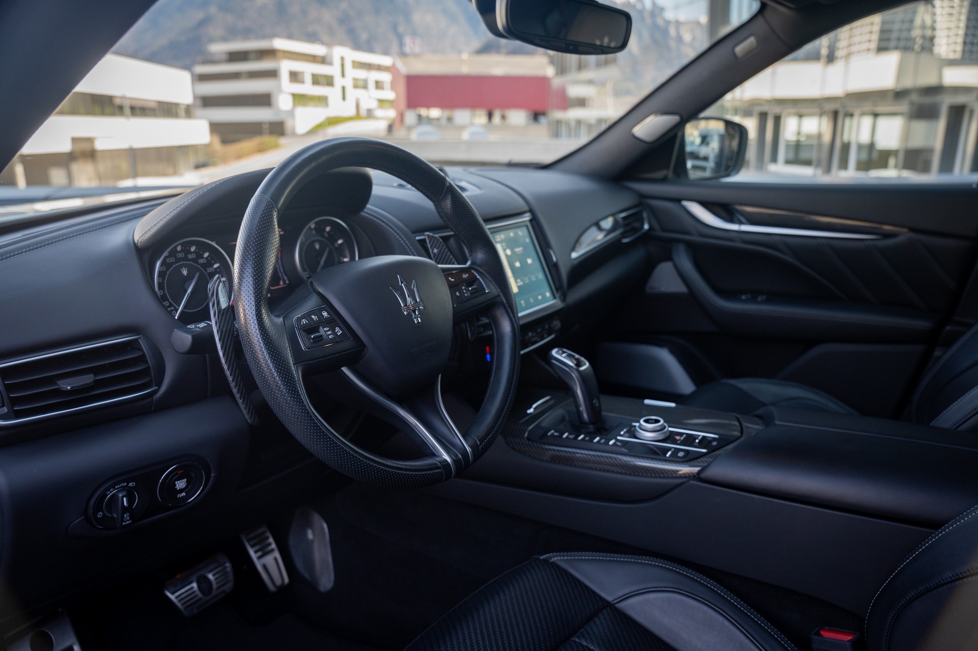MASERATI Levante S 3.0 V6 GranSport Automatica-image-9