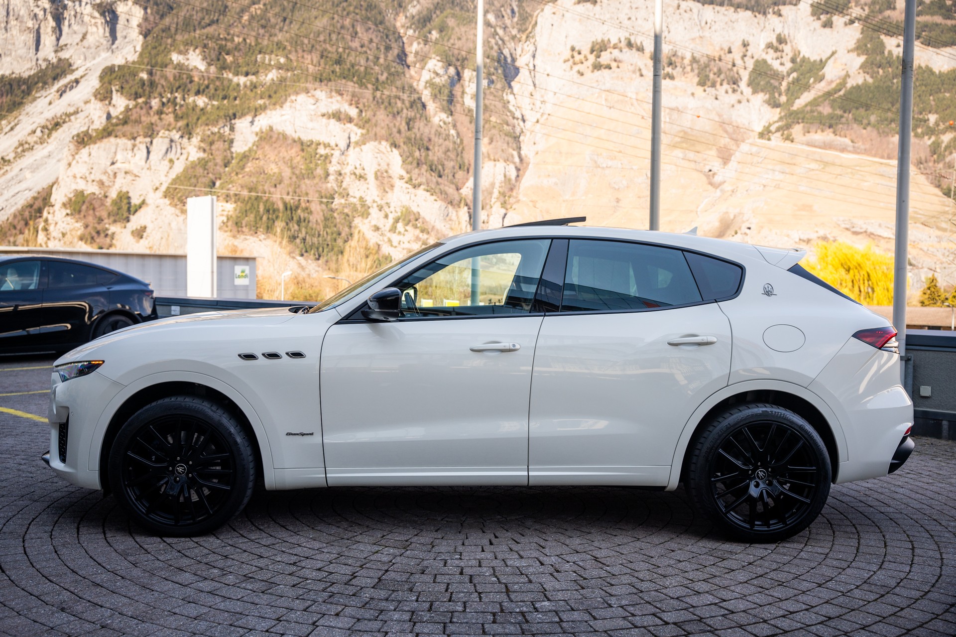 MASERATI Levante S 3.0 V6 GranSport Automatica-image-4