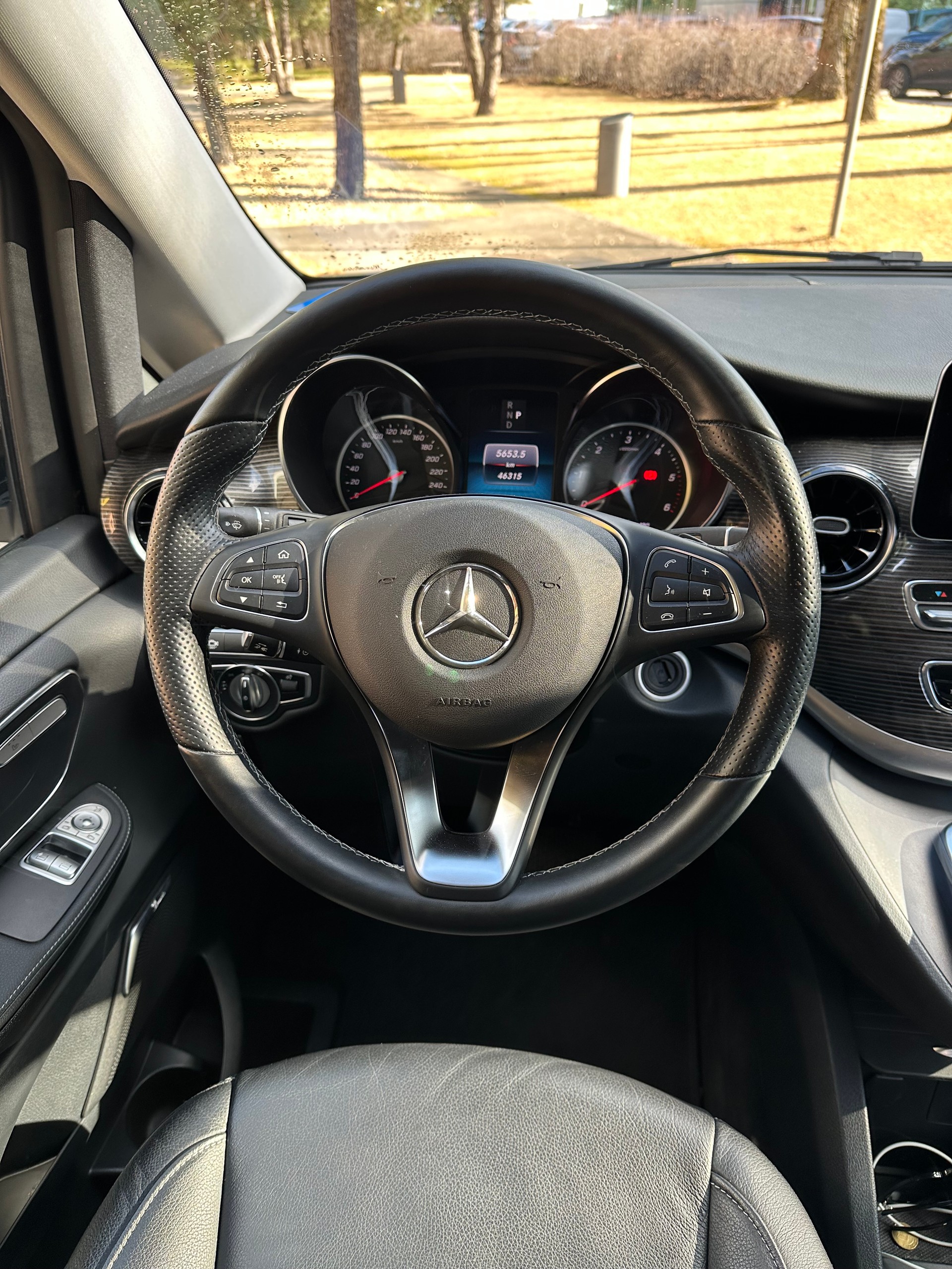 MERCEDES-BENZ V 300 d Avantgarde lang | 7 Sitze + Liegpaket | Distronic | 360° | Burmester | AHK | MB Garantie bis 07/2027-image-11