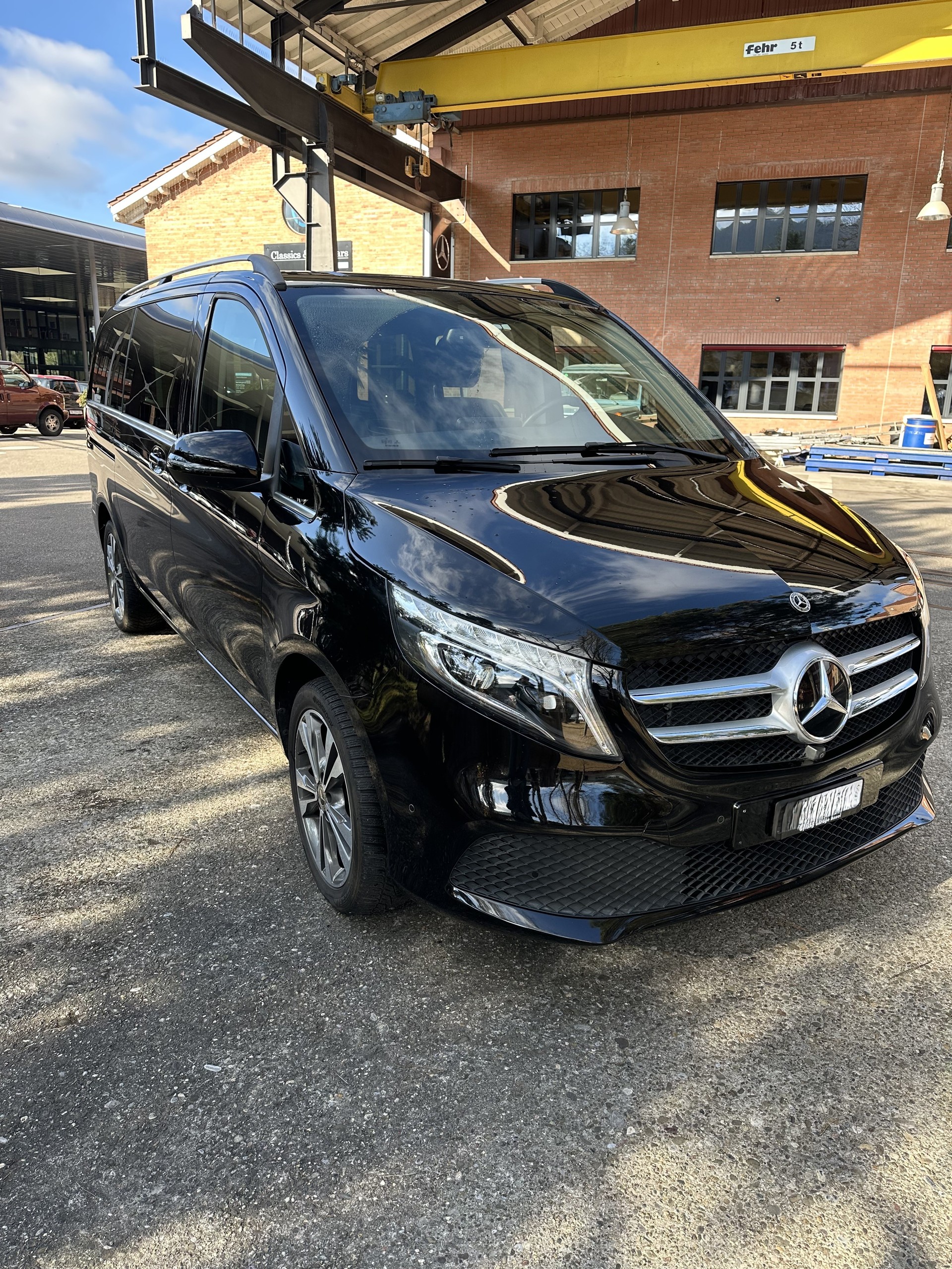 MERCEDES-BENZ V 300 d Avantgarde lang | 7 Sitze + Liegpaket | Distronic | 360° | Burmester | AHK | MB Garantie bis 07/2027