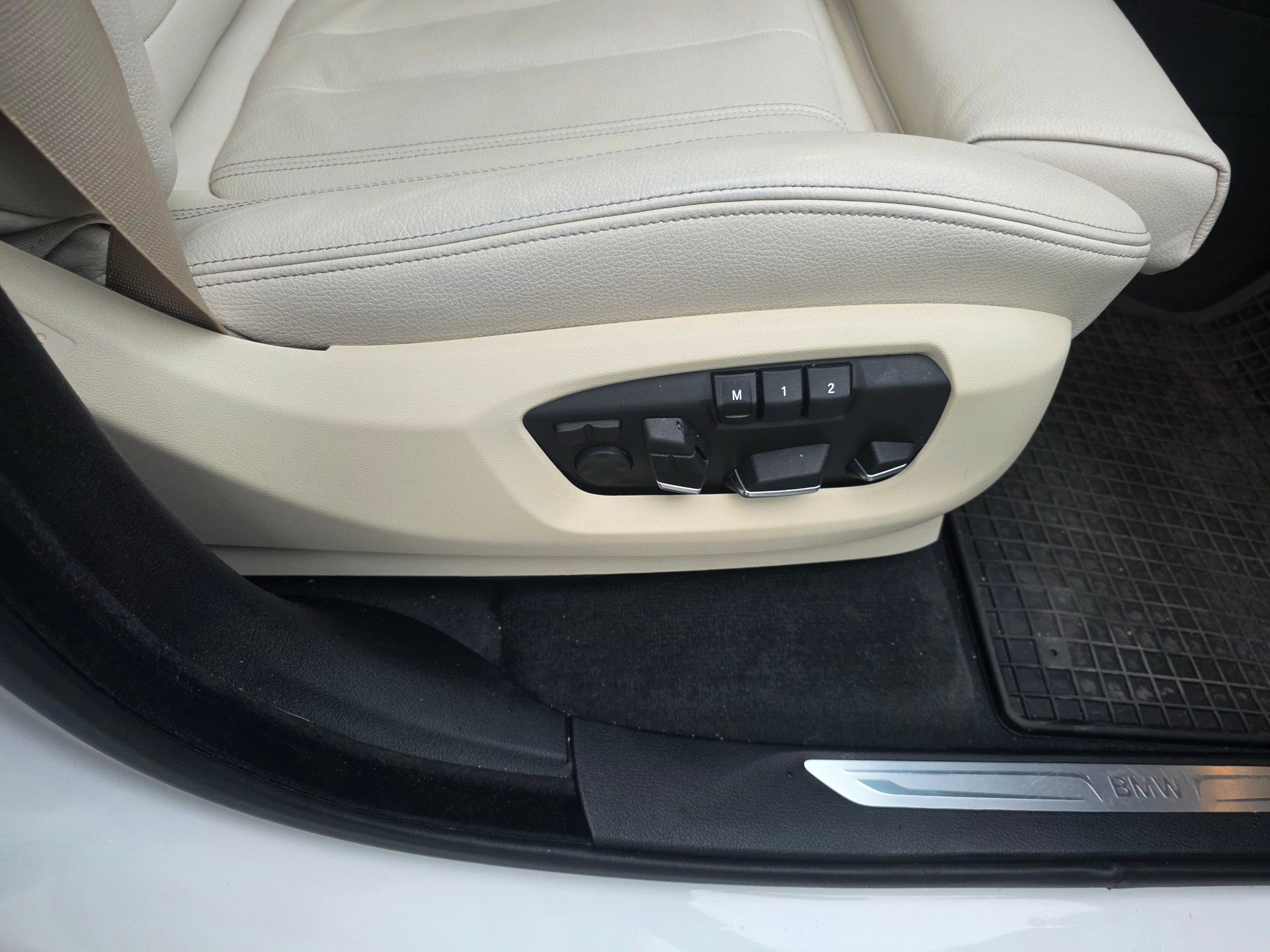 BMW X5 xDrive 30d Steptronic-image-12
