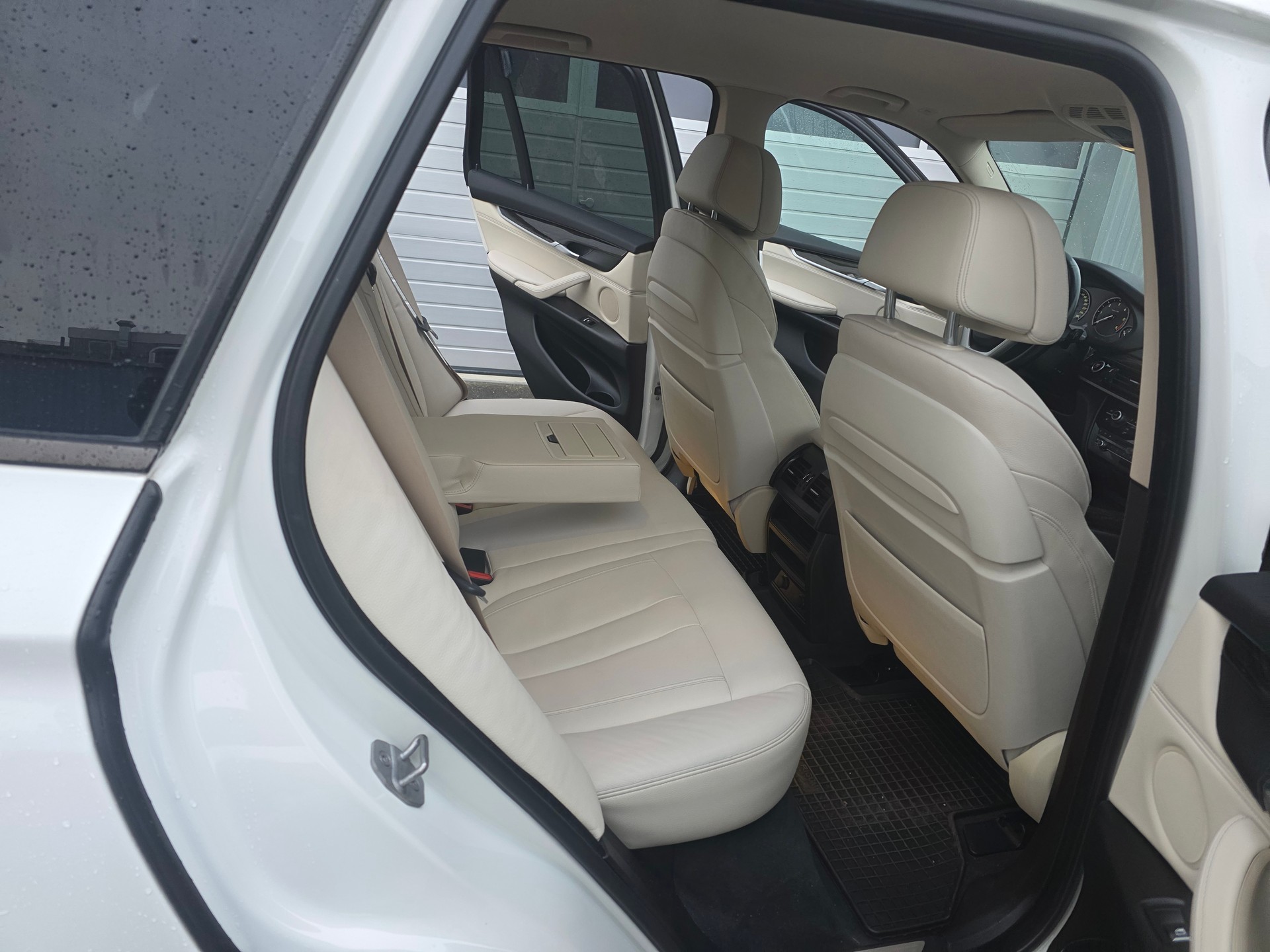 BMW X5 xDrive 30d Steptronic-image-13
