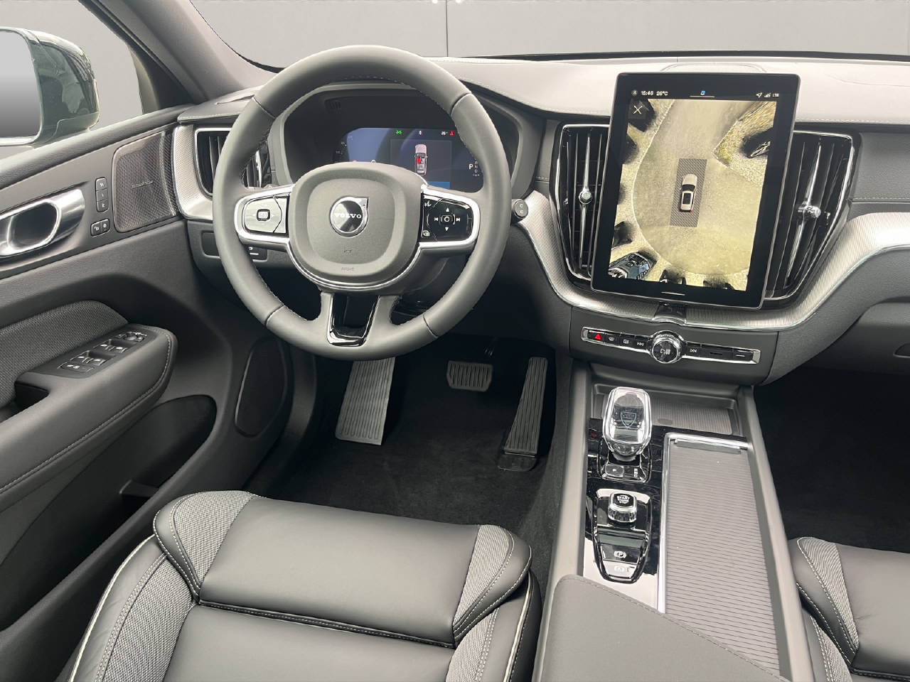 VOLVO XC60 2.0 T6 TE Black Edition eAWD .-image-12