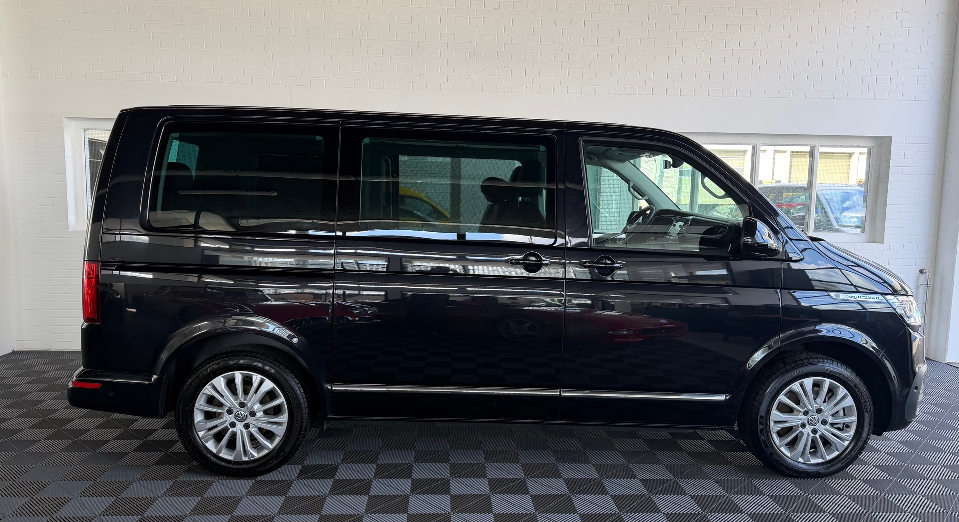 VW T6.1 Multivan 2.0 204 PS Bi-TDI Highline Liberty DSG-showroom-element-1