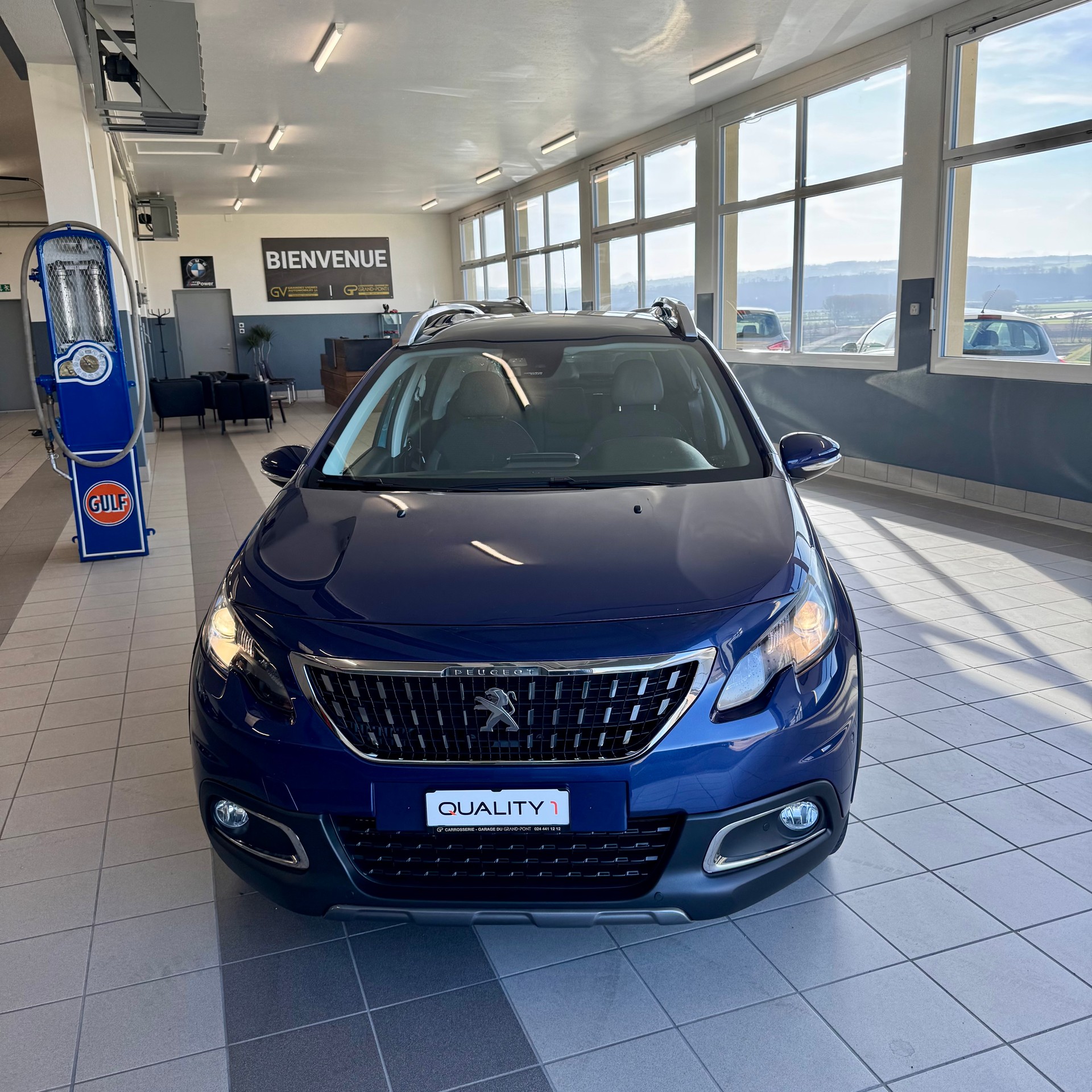 PEUGEOT 2008 1.2 PureTech Allure EAT6-showroom-element-1