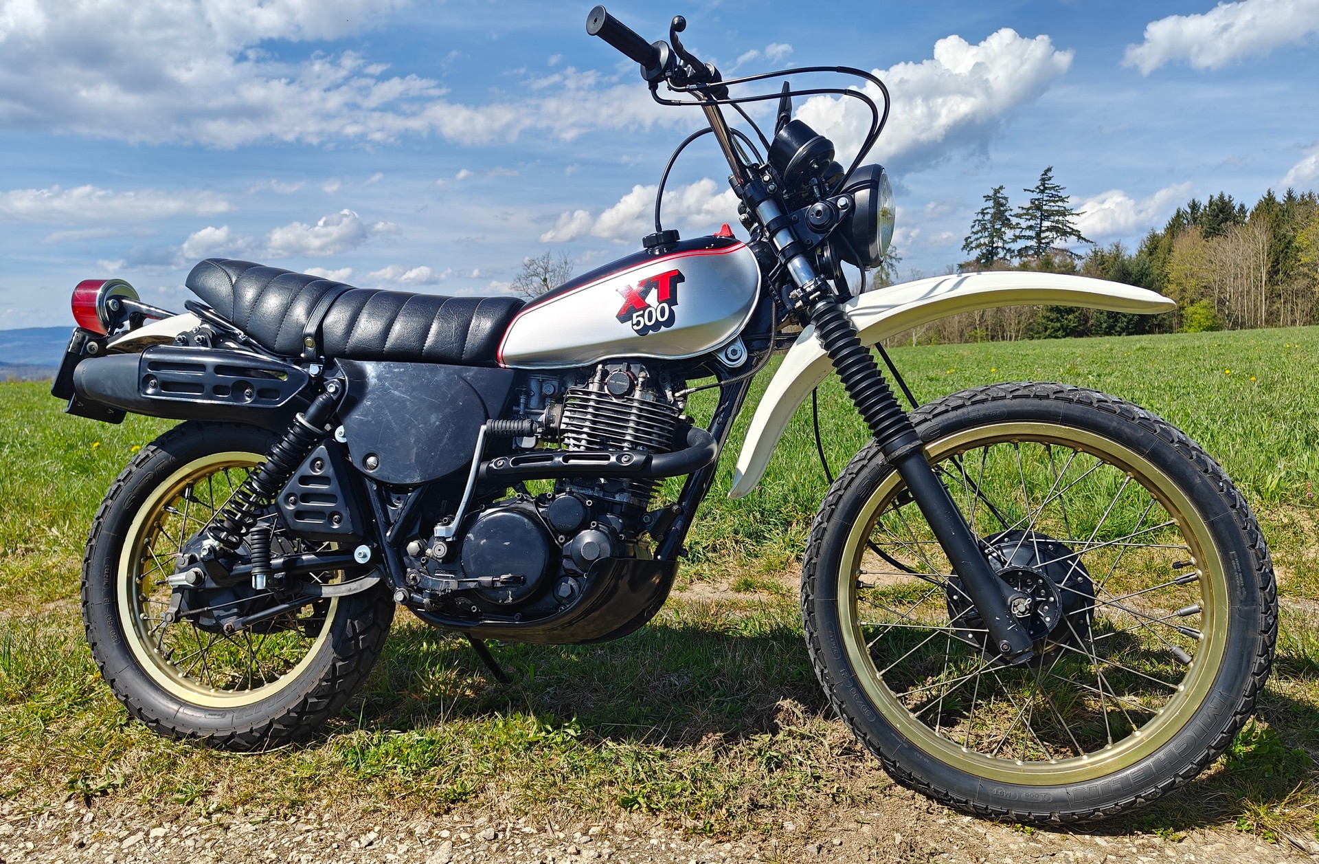 YAMAHA XT500