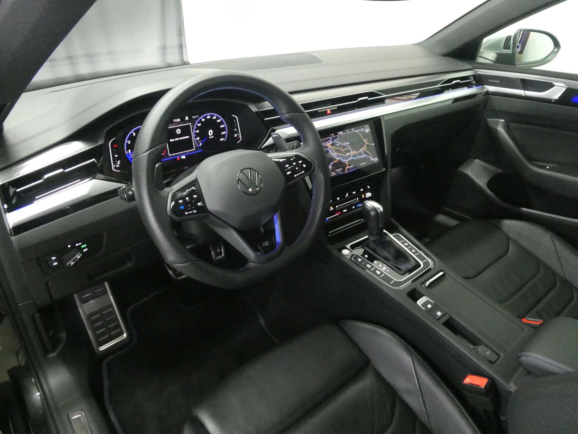 VW Arteon SB 2.0 TSI R 4Motion DSG - VOLLAUSTATTUNG - Panorama - Leder - Sportsitze - Harman/Kardon - AHK - 320 PS-image-7