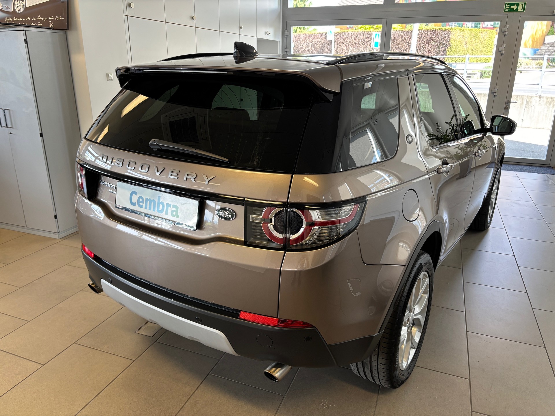 LAND ROVER Discovery Sport 2.0 TD4 HSE AT9-showroom-element-2
