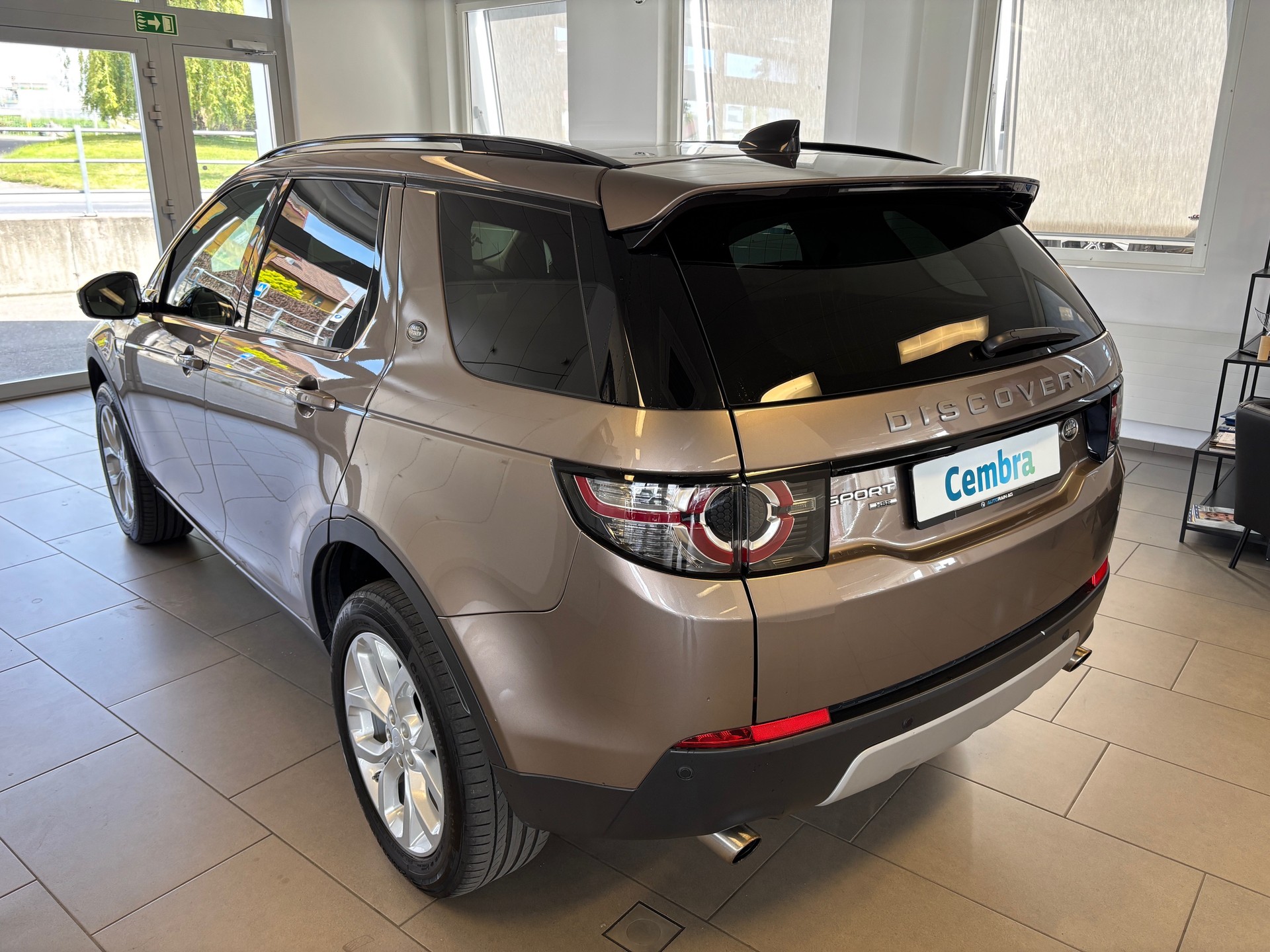 LAND ROVER Discovery Sport 2.0 TD4 HSE AT9-showroom-element-3