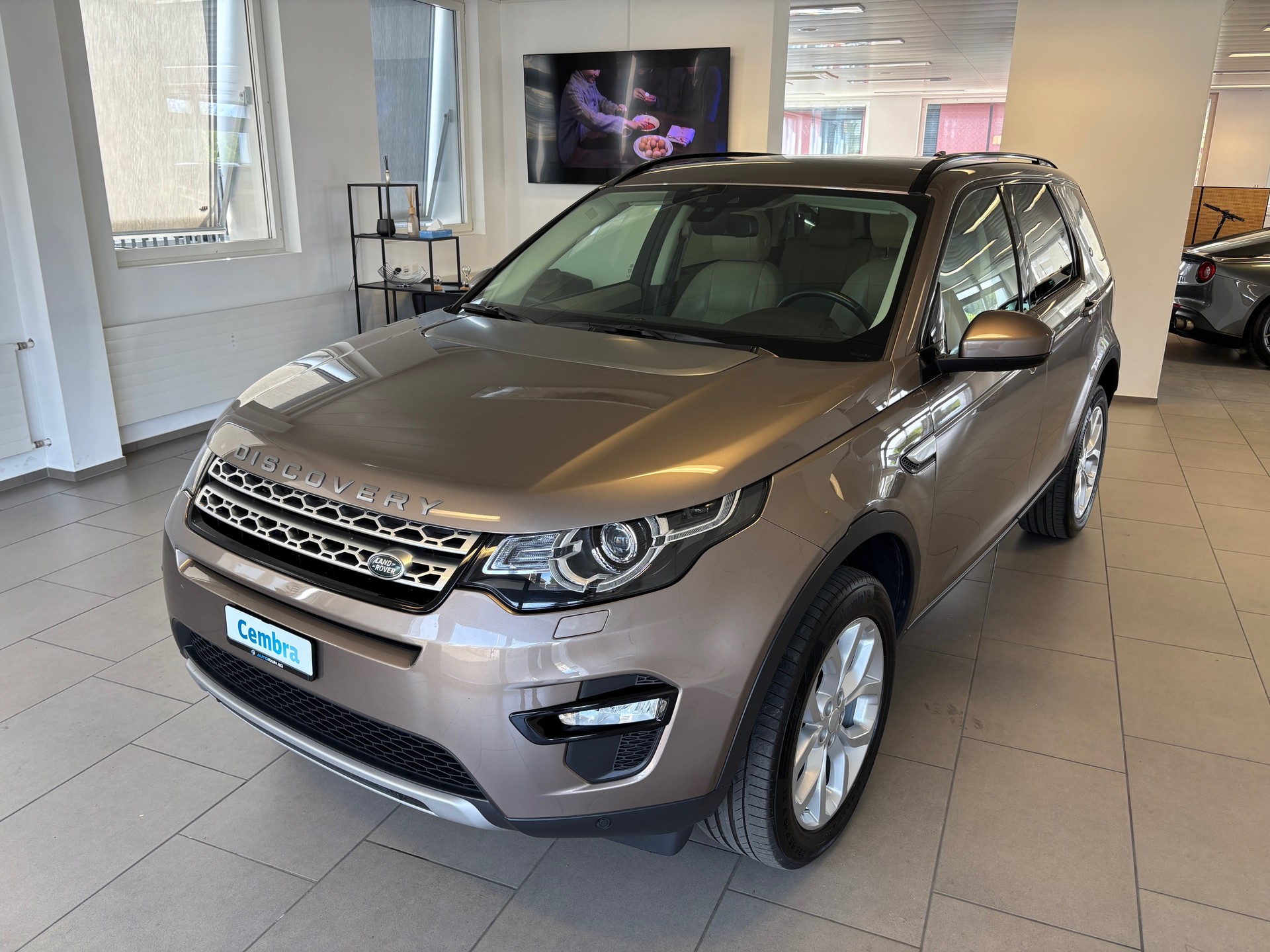 LAND ROVER Discovery Sport 2.0 TD4 HSE AT9