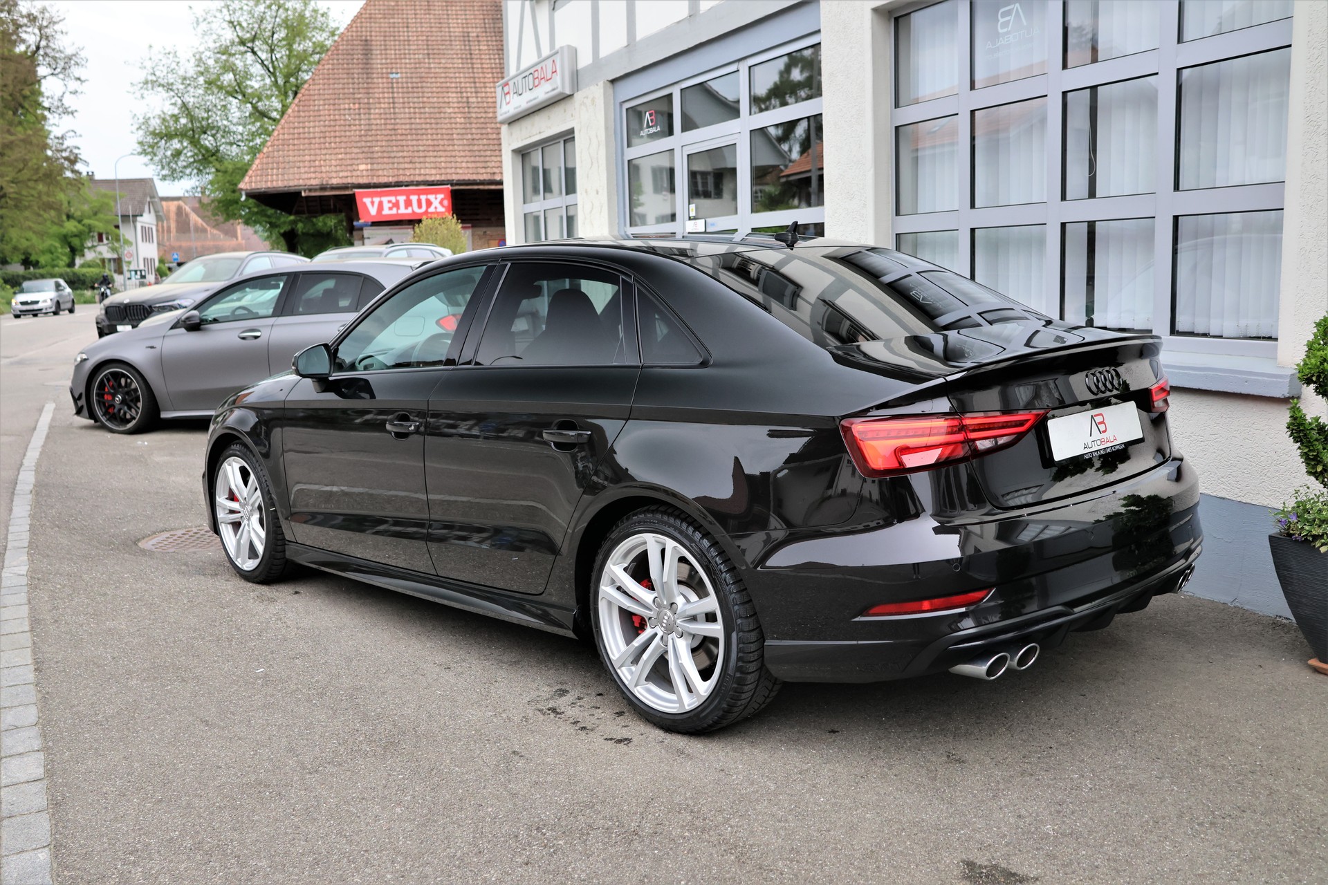 AUDI S3 Limousine 2.0 TFSI quattro S-tronic (CH)-image-6