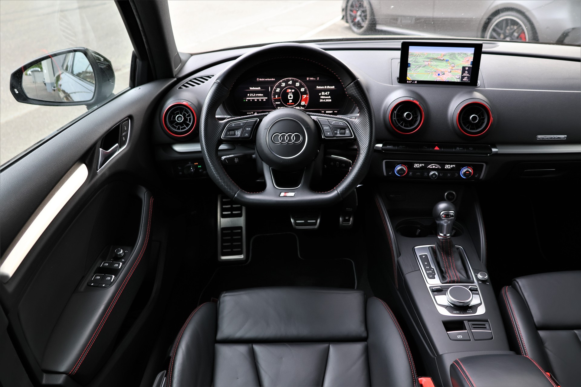 AUDI S3 Limousine 2.0 TFSI quattro S-tronic (CH)-image-12