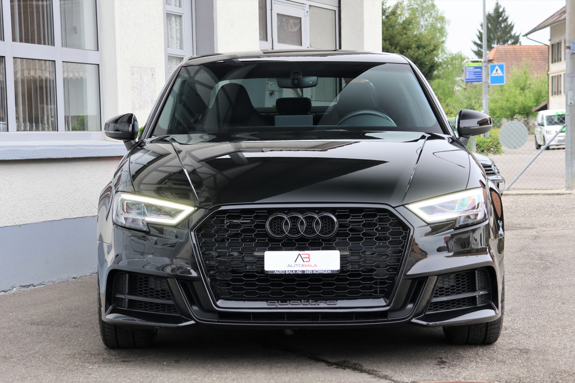 AUDI S3 Limousine 2.0 TFSI quattro S-tronic (CH)-showroom-element-1