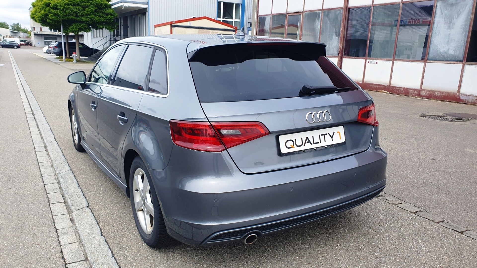 AUDI A3 Sportback 1.6TDI S-Line S-tronic-image-9