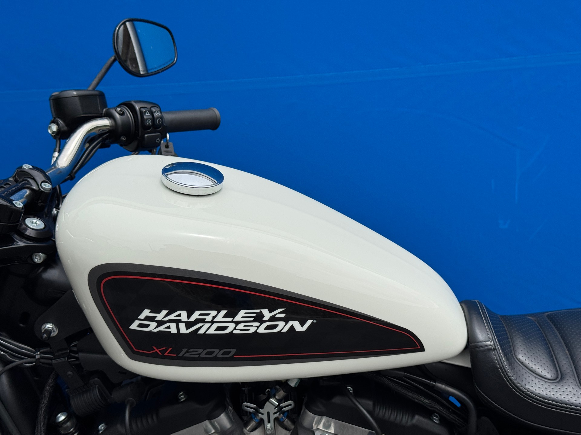 HARLEY-DAVIDSON XL 1200 CX (35 KW)-image-8